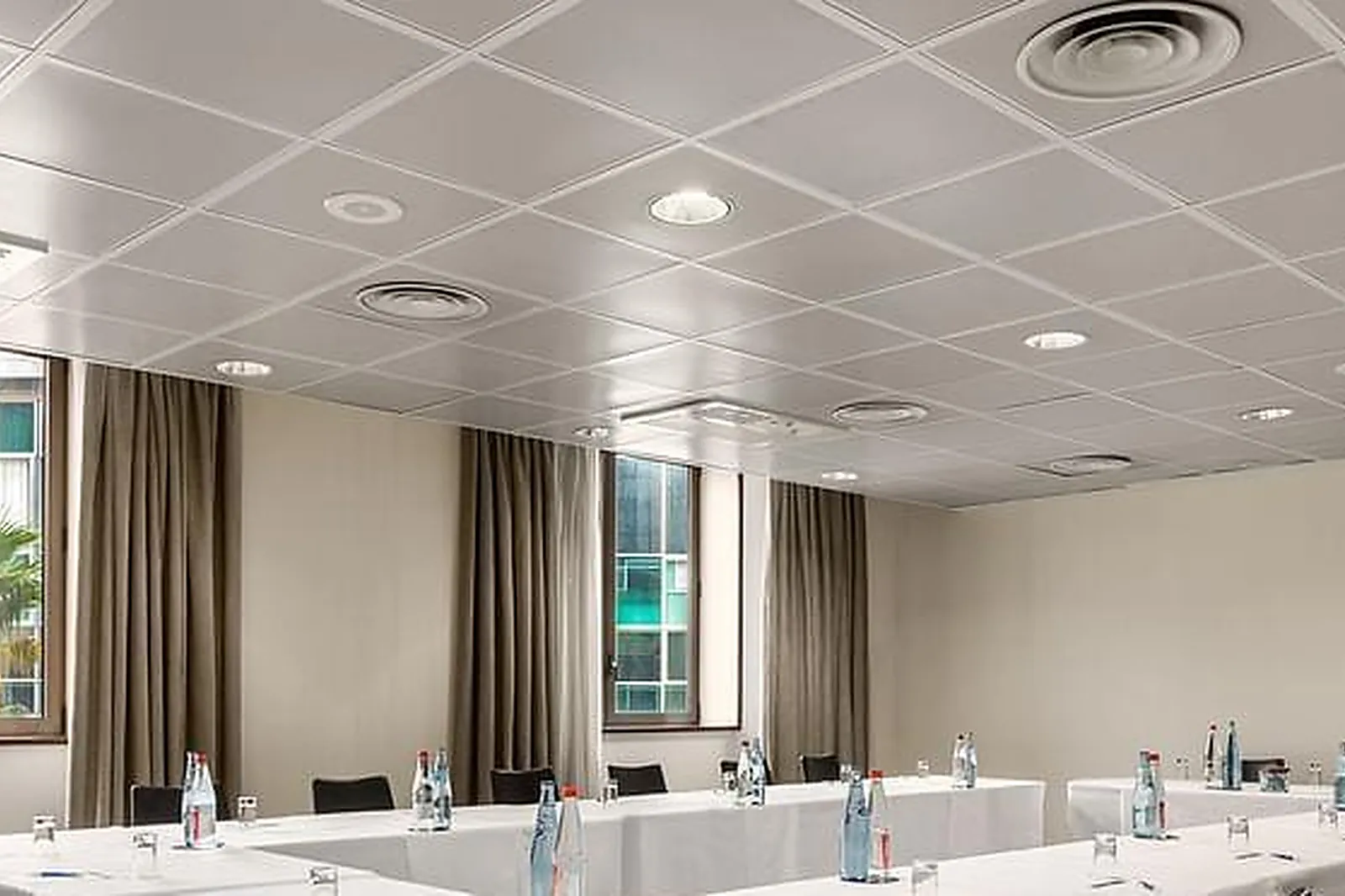 Lieux événementiels, HÔTEL NH NICE ****