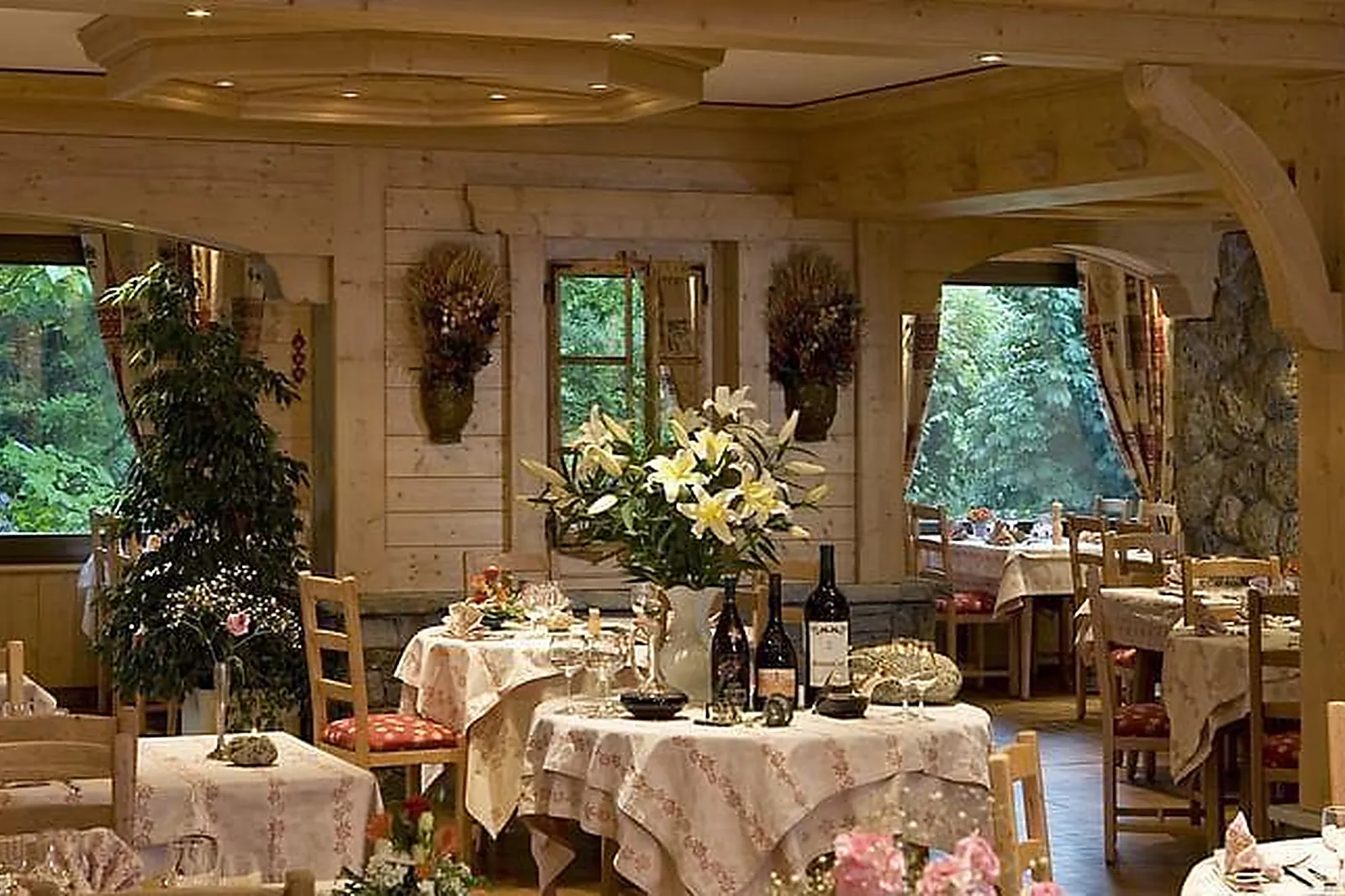 Lieux événementiels, HÔTEL NEIGE ET ROC SAMOËNS ****