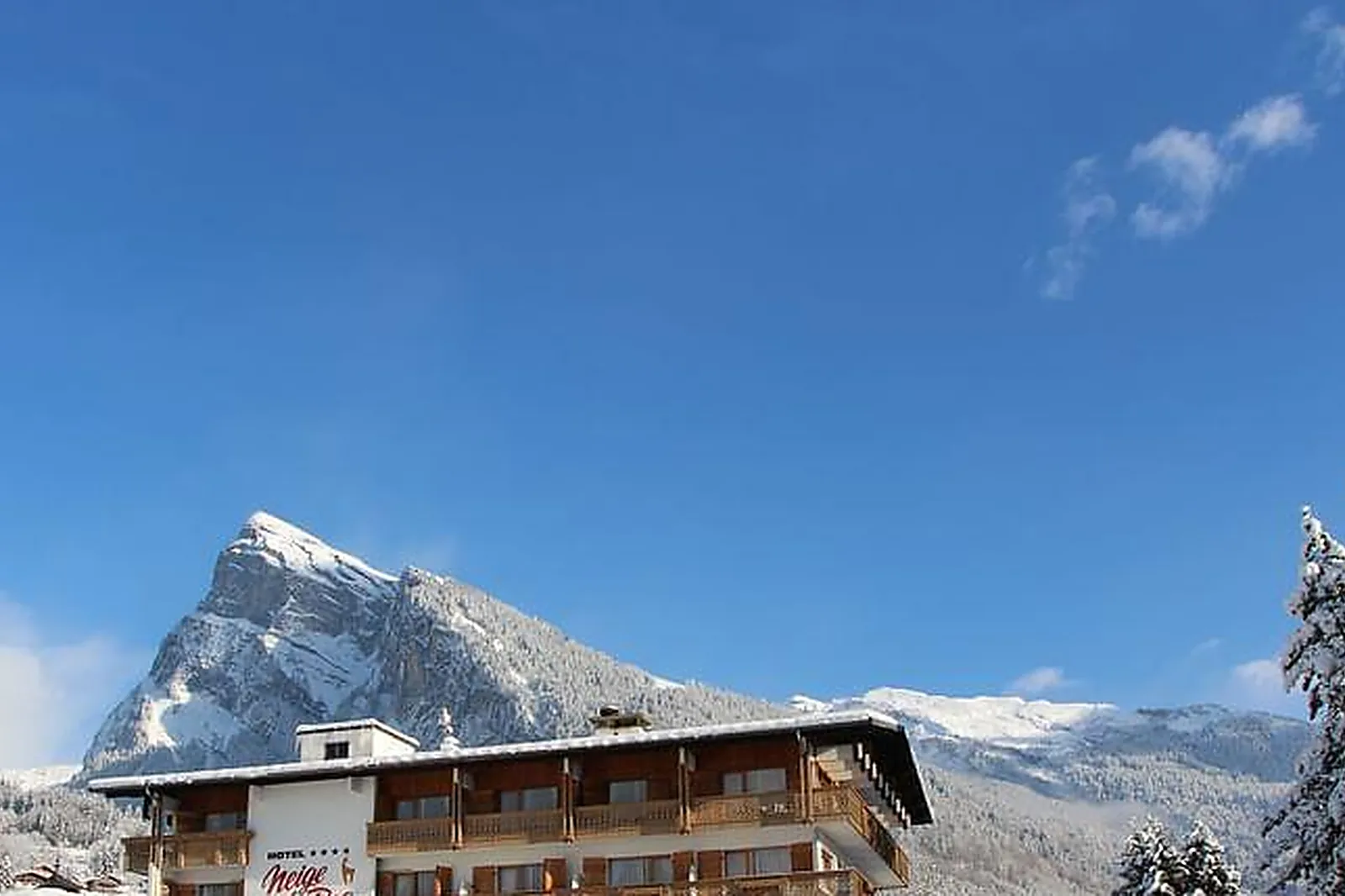 Lieux événementiels, HÔTEL NEIGE ET ROC SAMOËNS ****