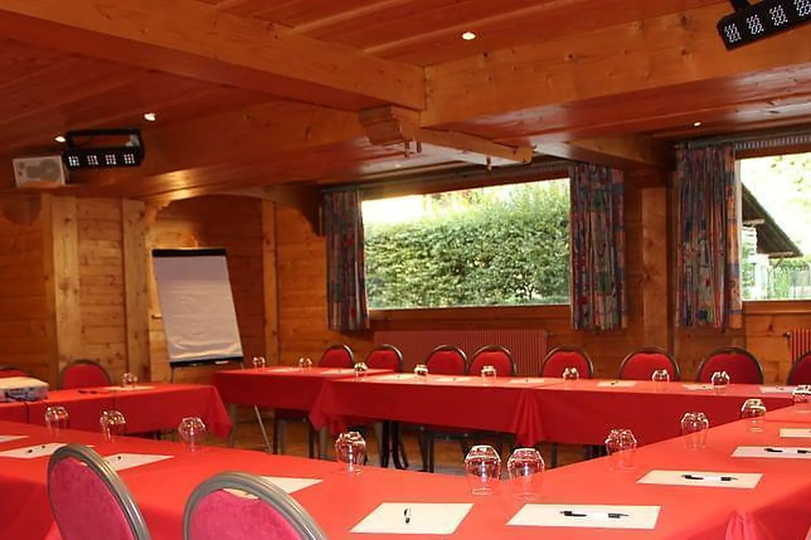 Lieux événementiels, HÔTEL NEIGE ET ROC SAMOËNS ****