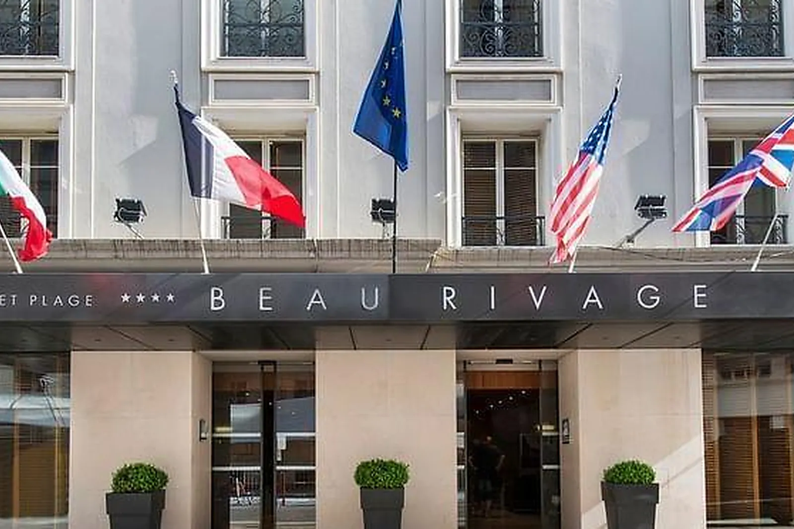 Lieux événementiels, TROIS FOIS M