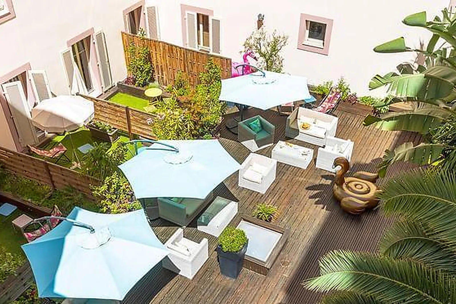 Lieux événementiels, TROIS FOIS M