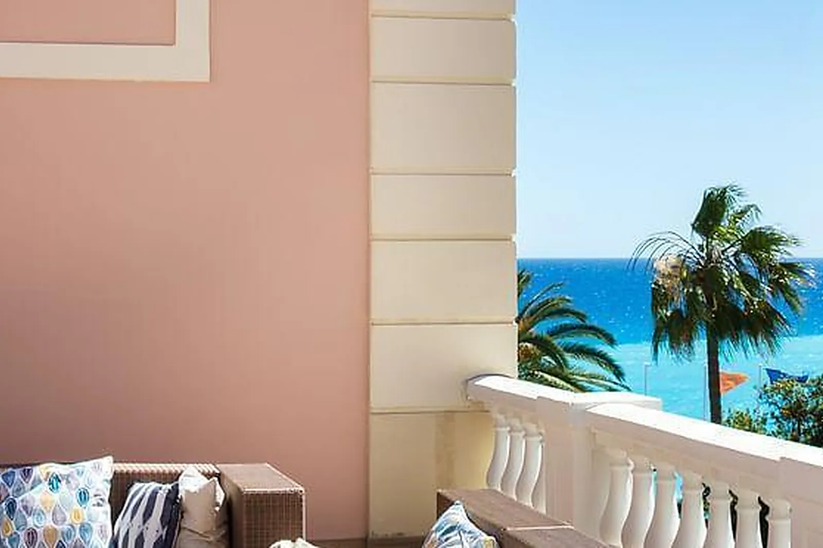 Lieux événementiels, TROIS FOIS M