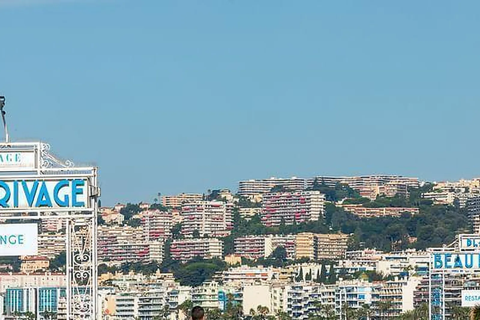 Lieux événementiels, TROIS FOIS M