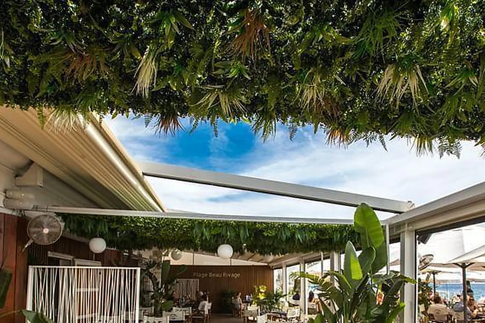 Lieux événementiels, TROIS FOIS M