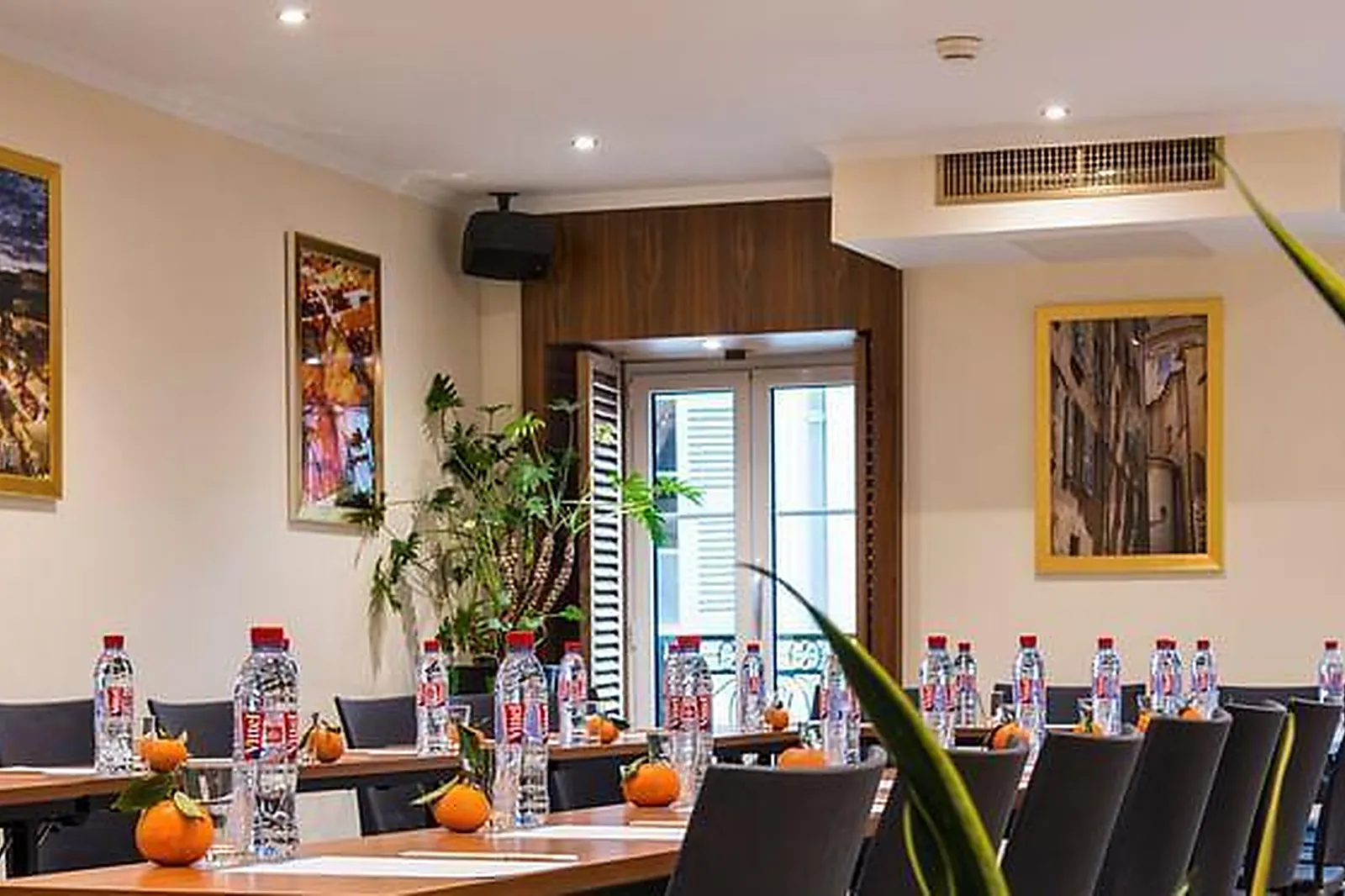 Lieux événementiels, TROIS FOIS M