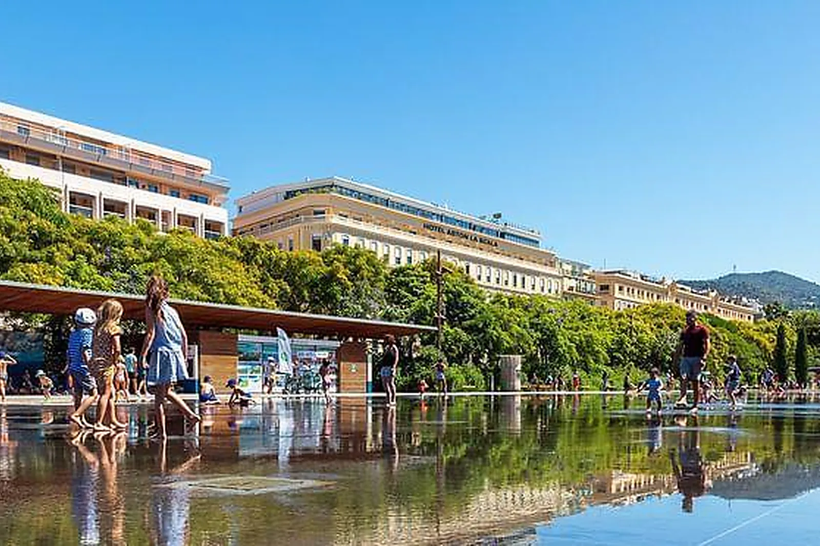 Lieux événementiels, TROIS FOIS M