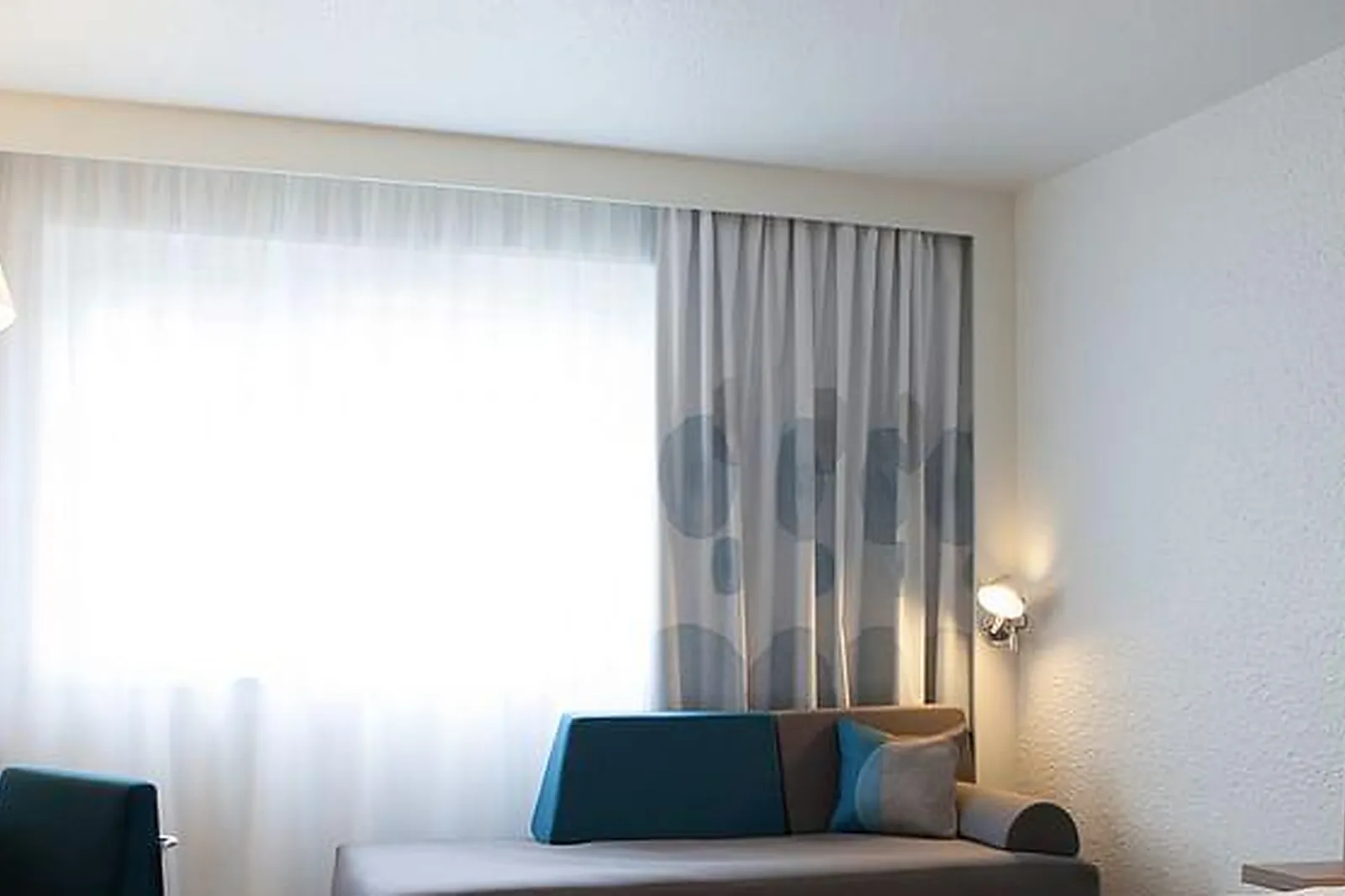 Lieux événementiels, HÔTEL NOVOTEL FONTAINEBLEAU URY ****