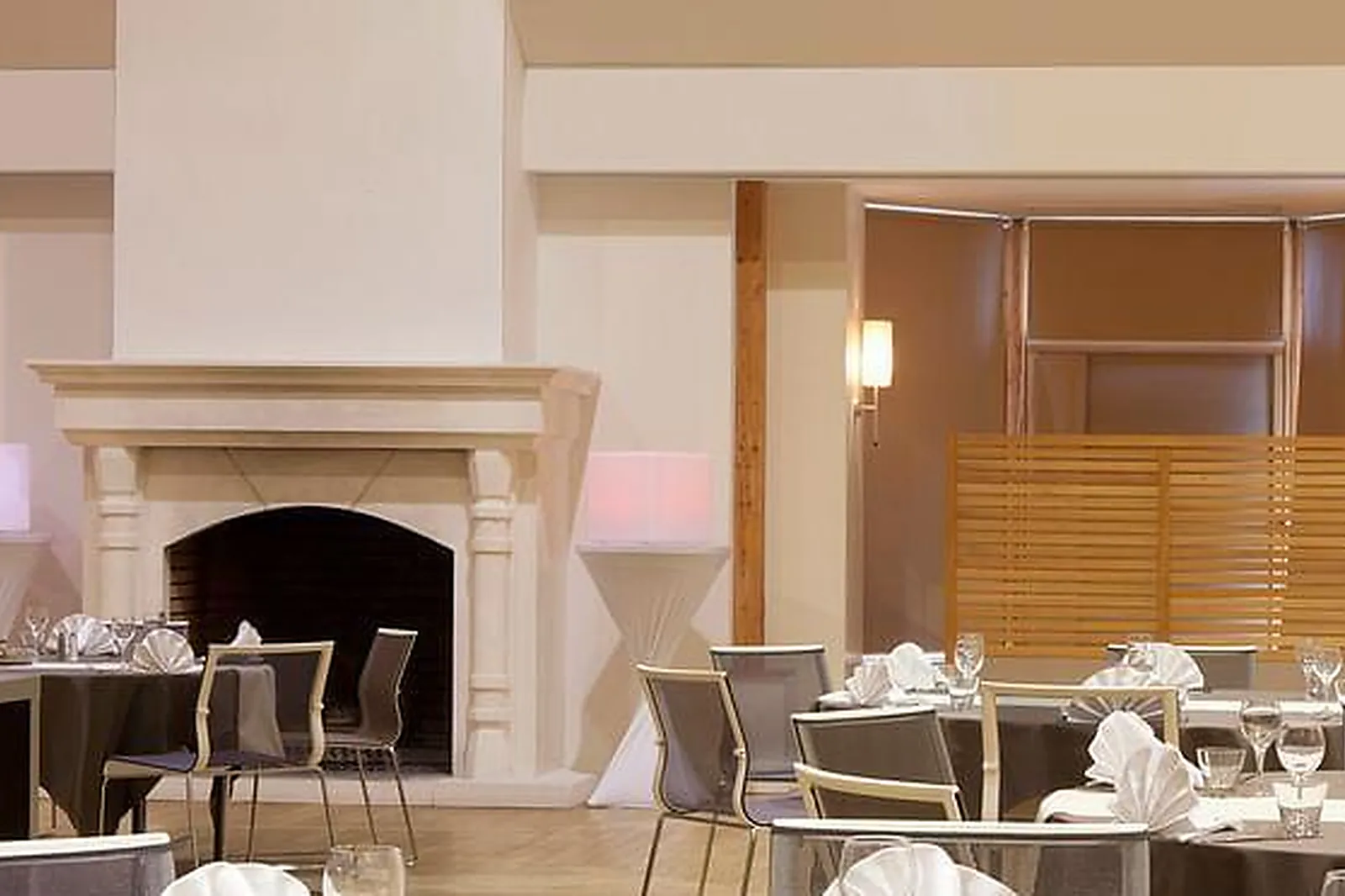 Lieux événementiels, HÔTEL NOVOTEL FONTAINEBLEAU URY ****