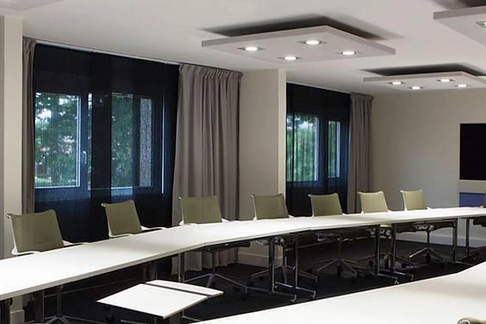 Lieux événementiels, HÔTEL NOVOTEL FONTAINEBLEAU URY ****