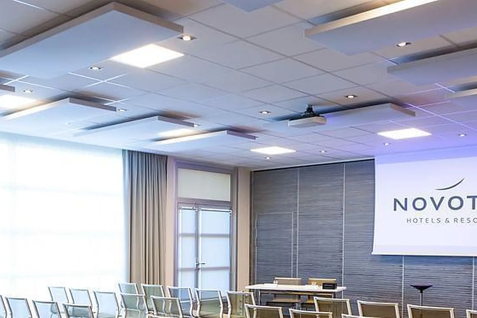 Lieux événementiels, HÔTEL NOVOTEL SAINT QUENTIN EN YVELINES ****