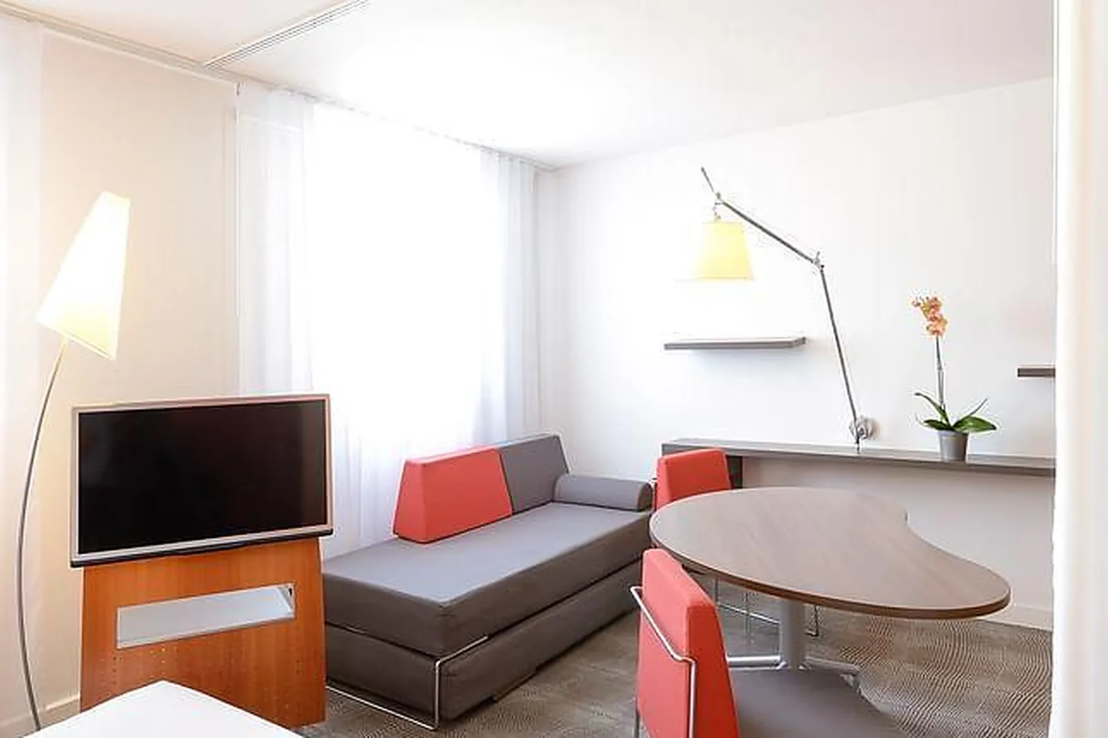 Lieux événementiels, HÔTEL NOVOTEL SUITES CLERMONT-FERRAND POLYDOME ****