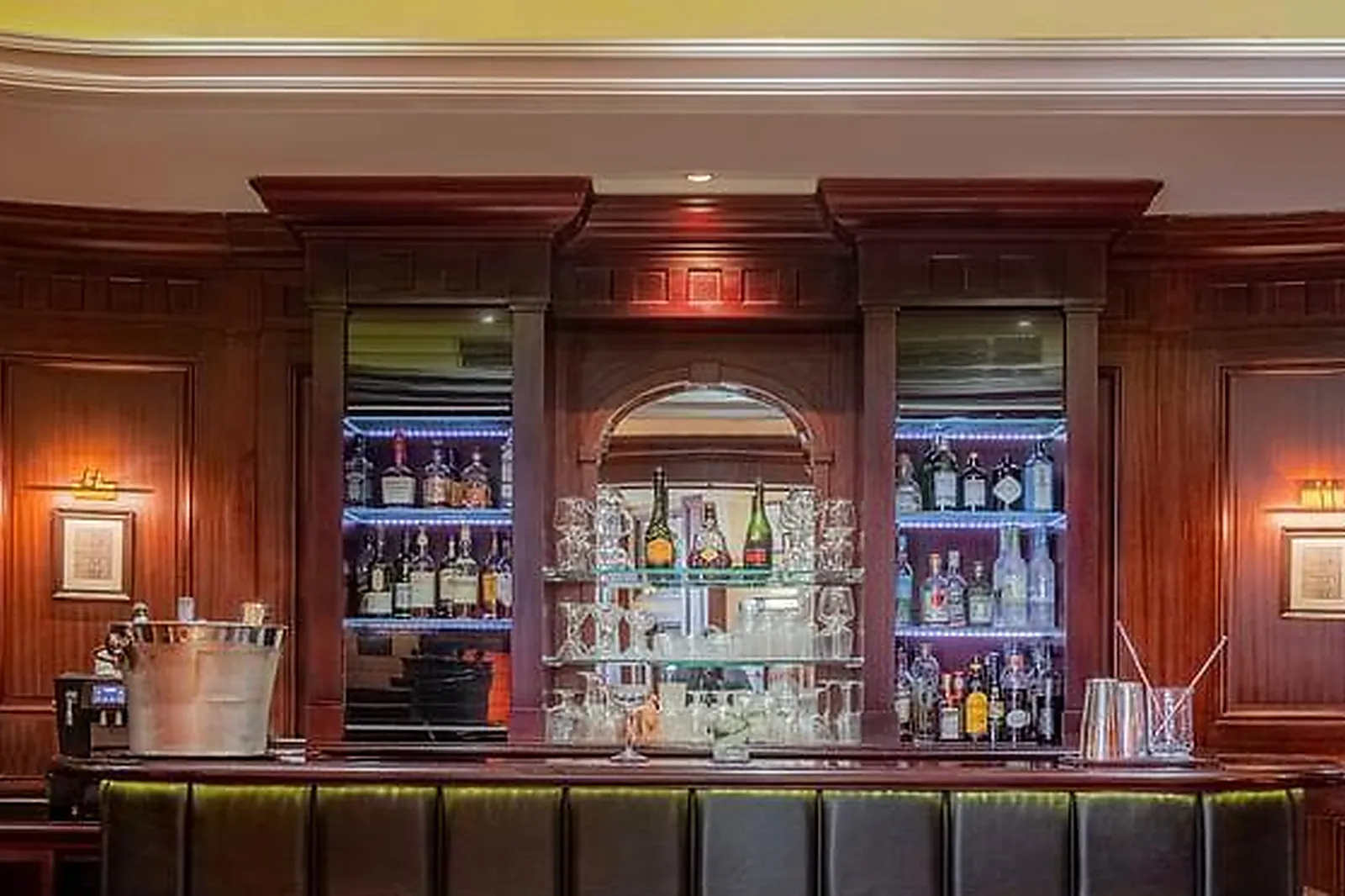 Lieux événementiels, HÔTEL PONT ROYAL *****