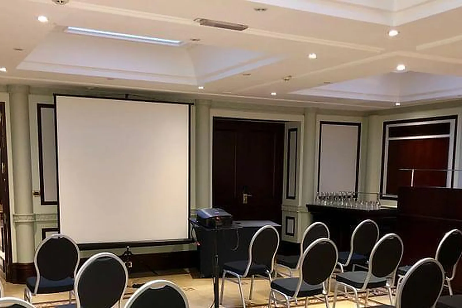 Lieux événementiels, HÔTEL PONT ROYAL *****