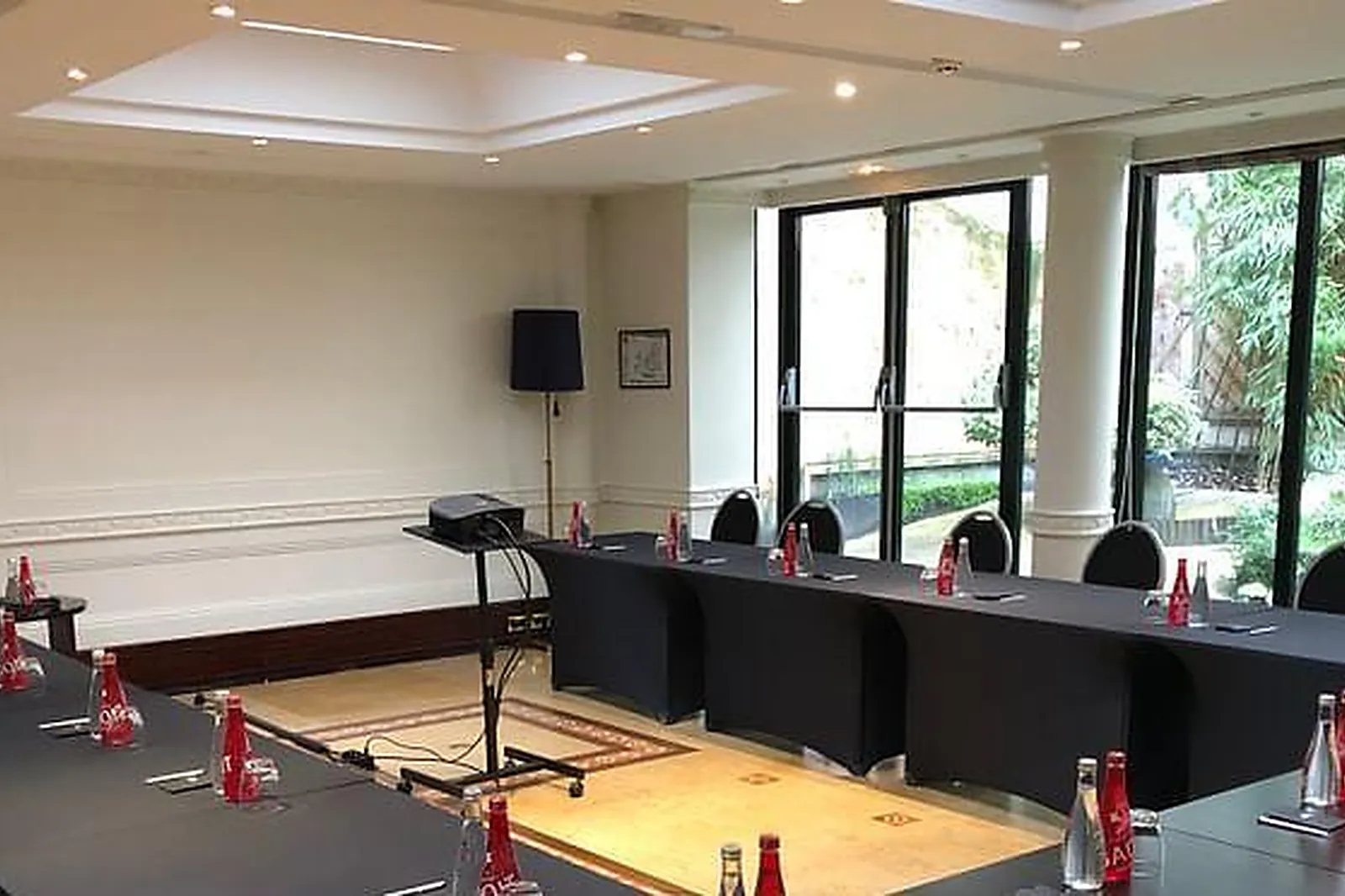 Lieux événementiels, HÔTEL PONT ROYAL *****