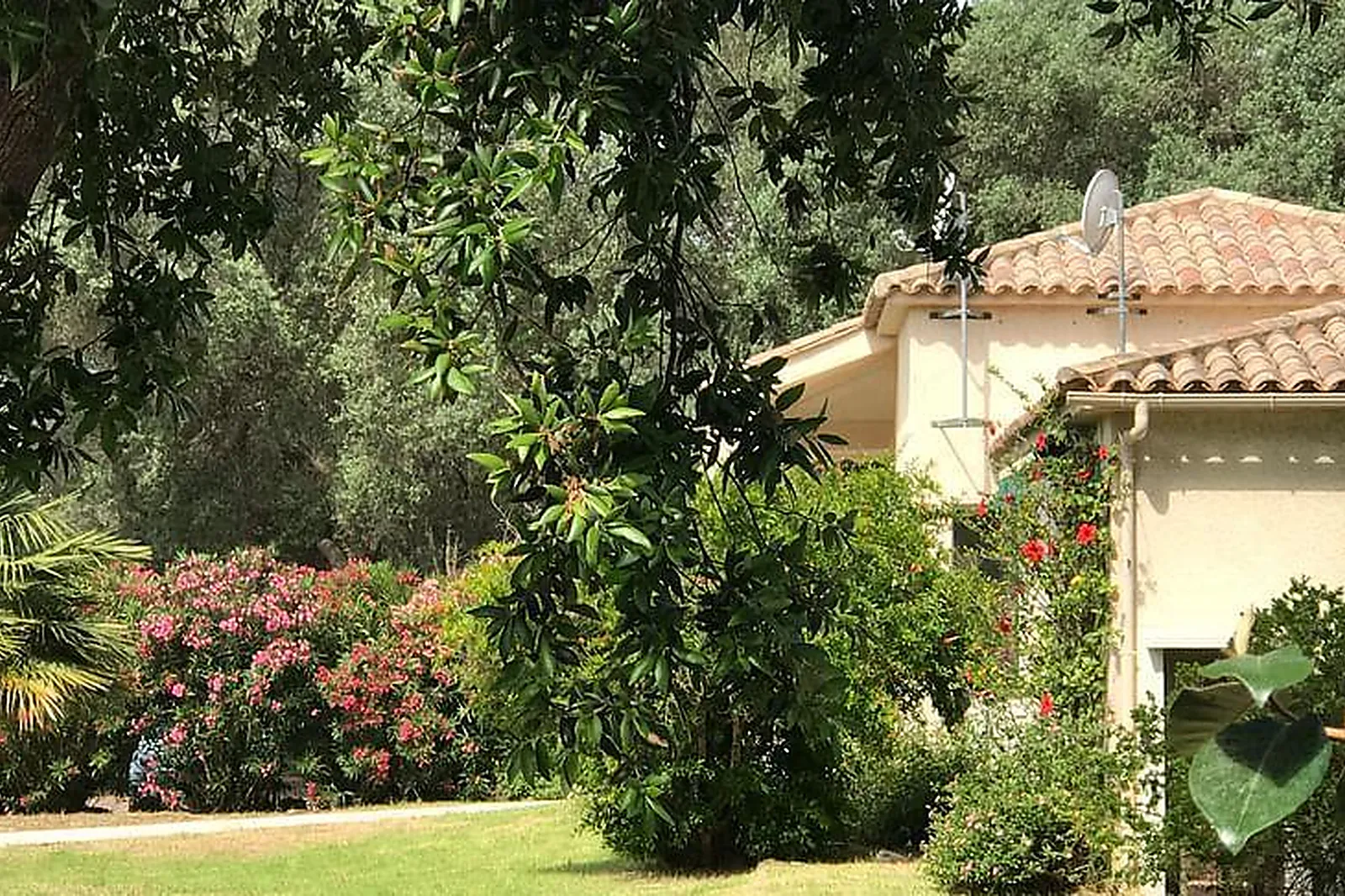 Lieux événementiels, HÔTEL PREA GIANCA***