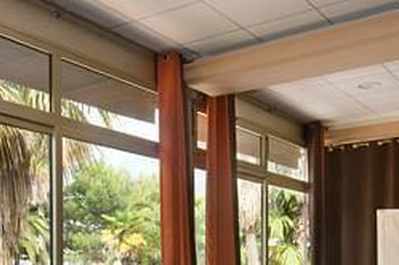 Lieux événementiels, HÔTEL PROMOTEL CARROS ***