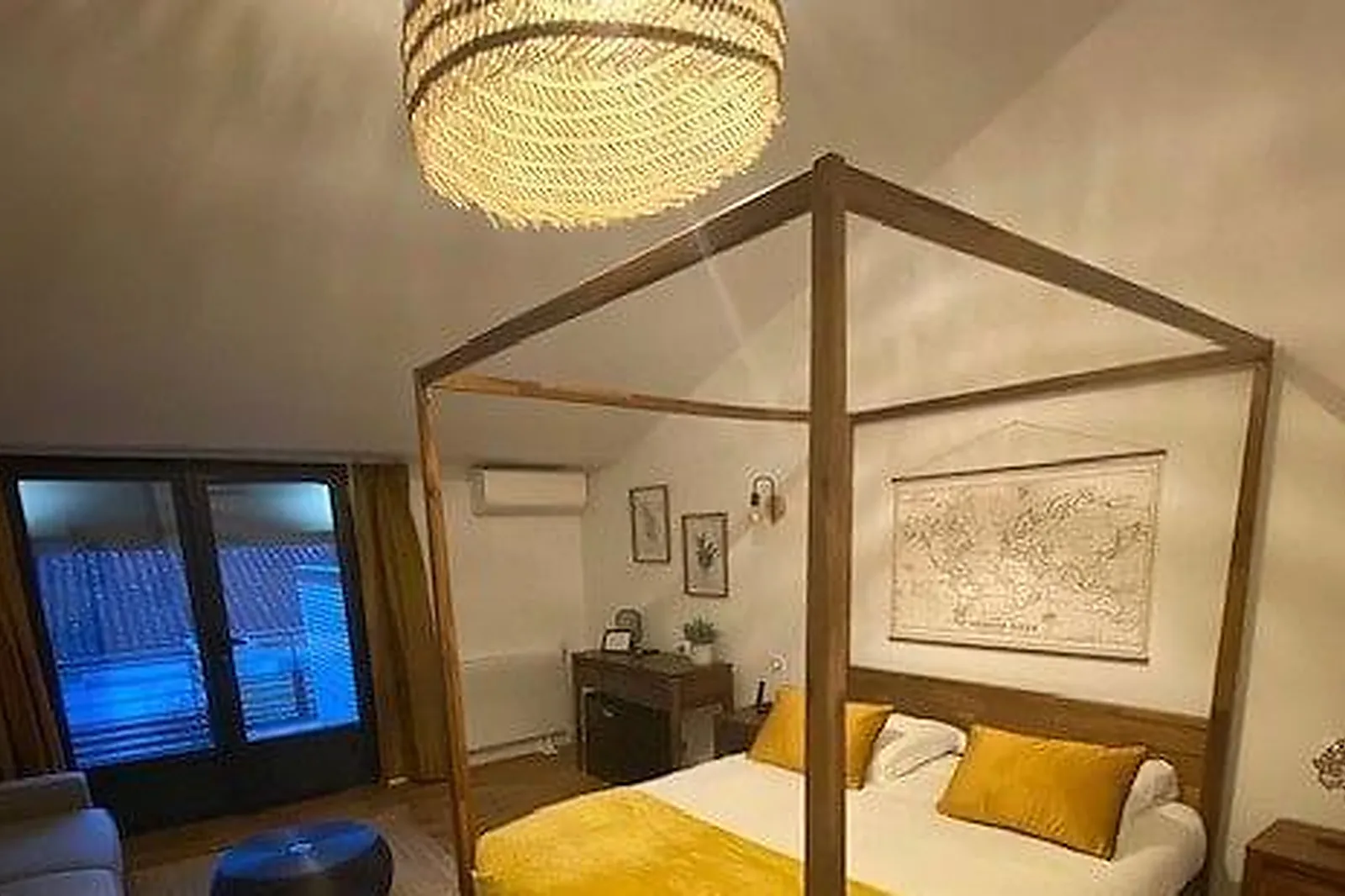 Lieux événementiels, HÔTEL QUAI DES PONTIS