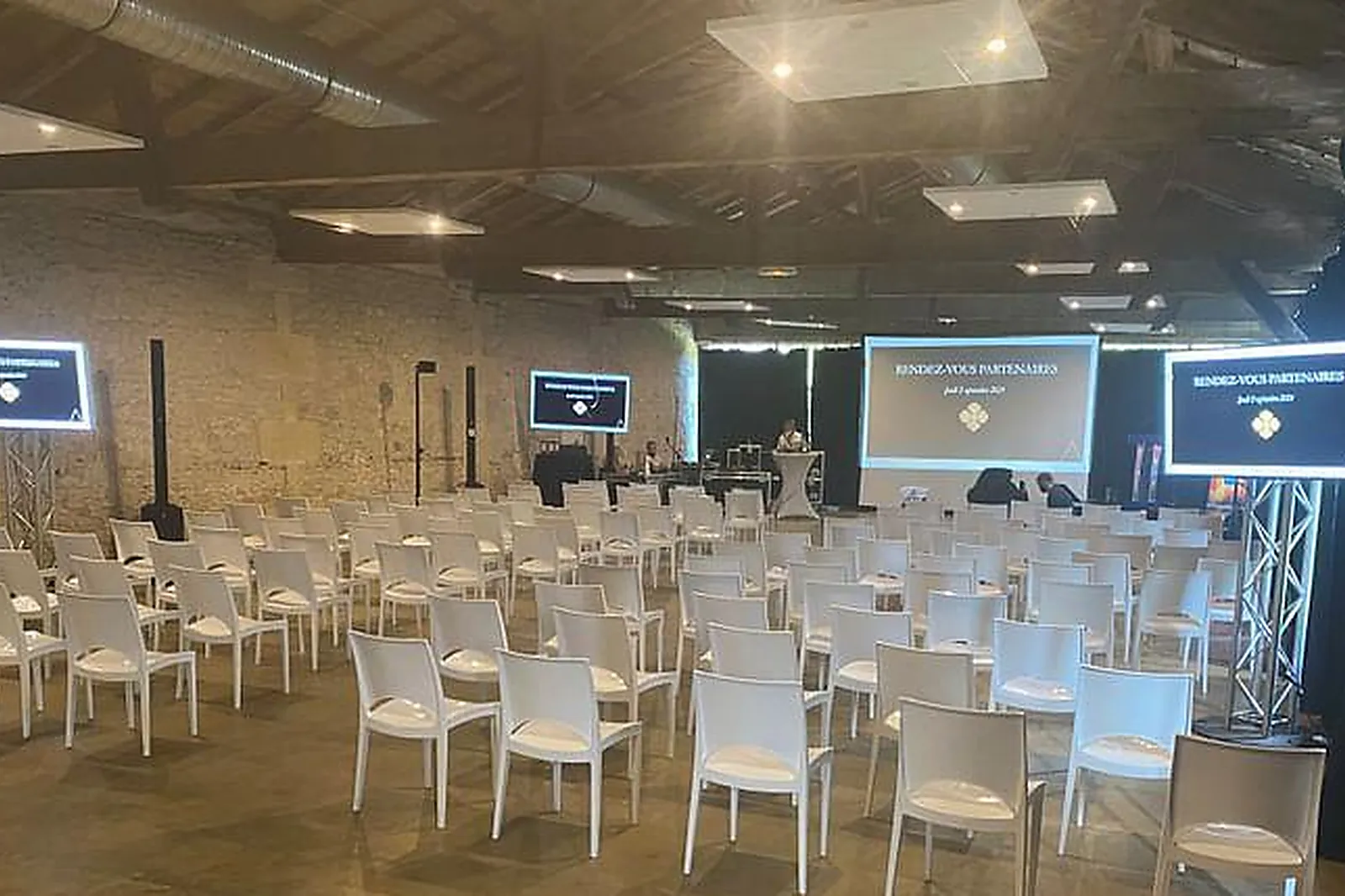 Lieux événementiels, HÔTEL QUAI DES PONTIS