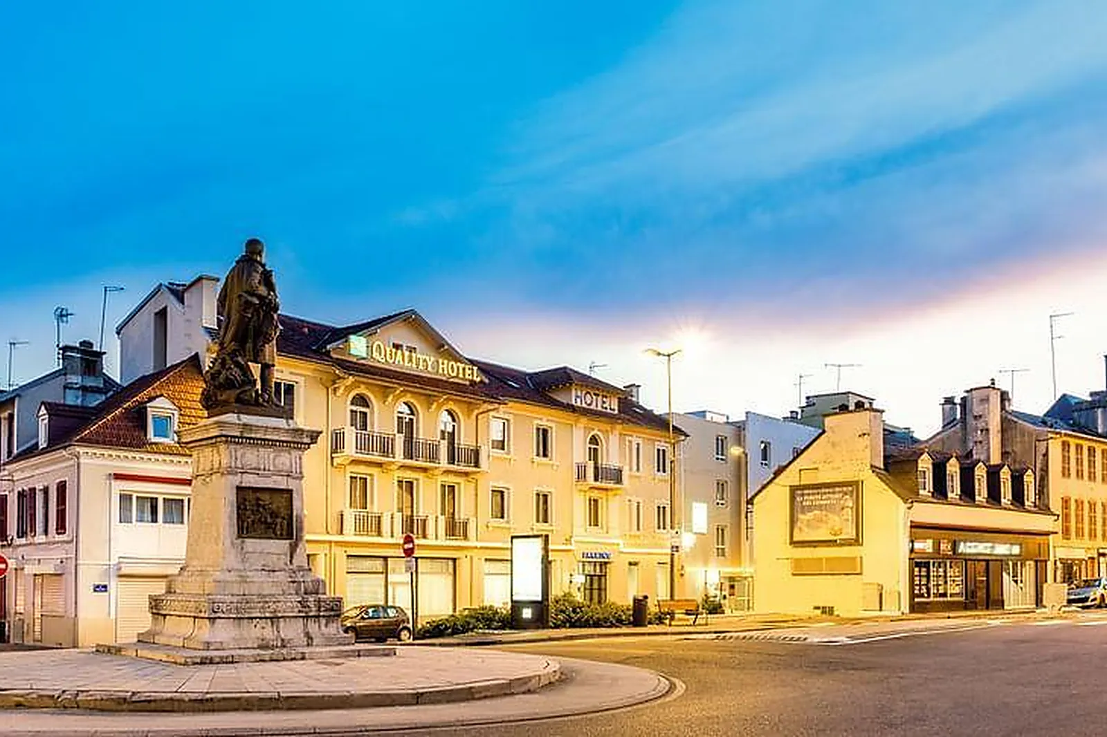 Lieux événementiels, HÔTEL QUALITY PAU CENTRE