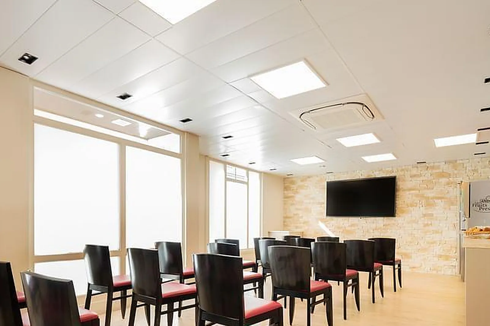 Lieux événementiels, HÔTEL QUALITY SUITES MAISONS-LAFFITE***