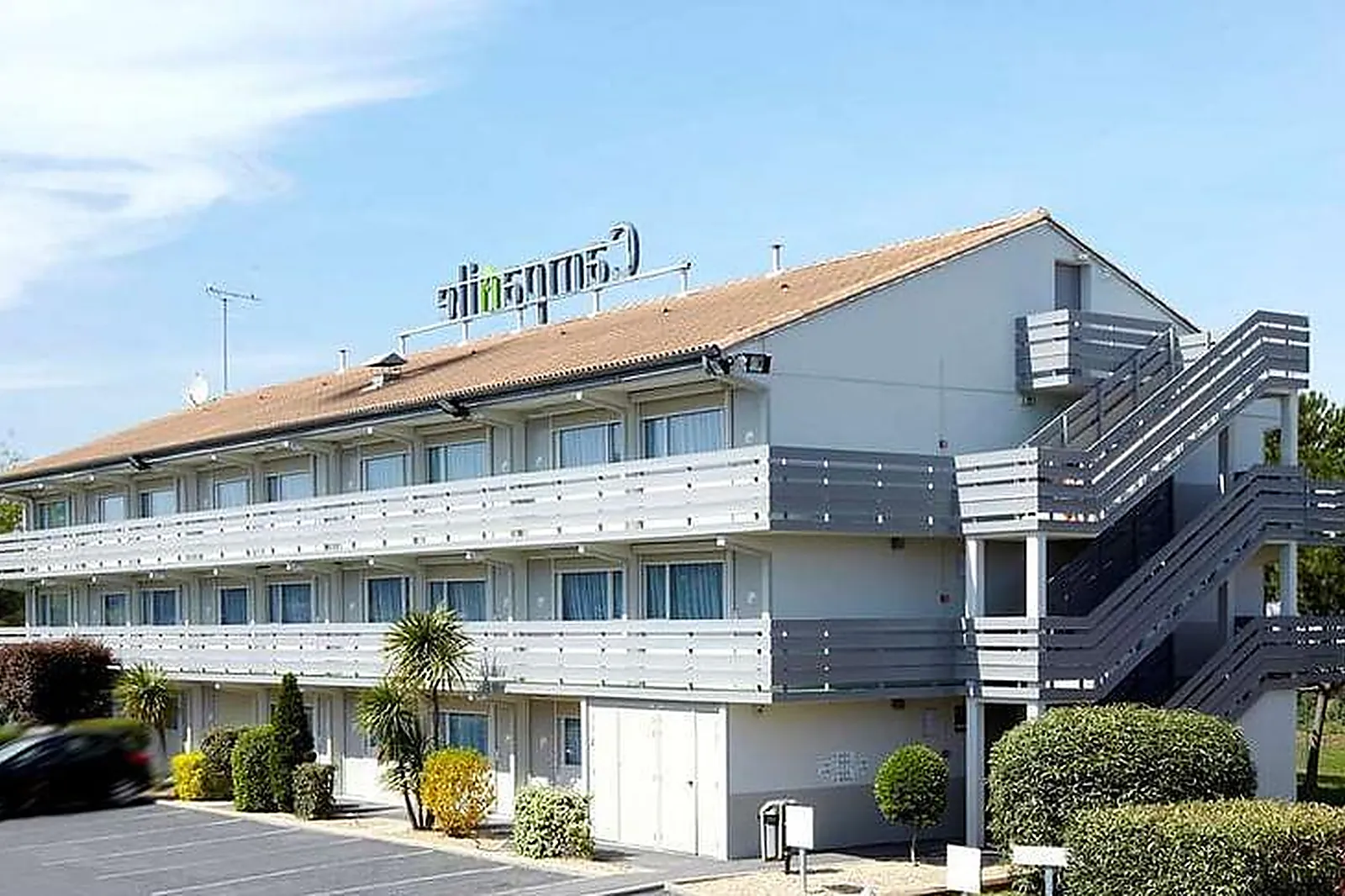 Lieux événementiels, HÔTEL RESTAURANT CAMPANILE TAVERNY***