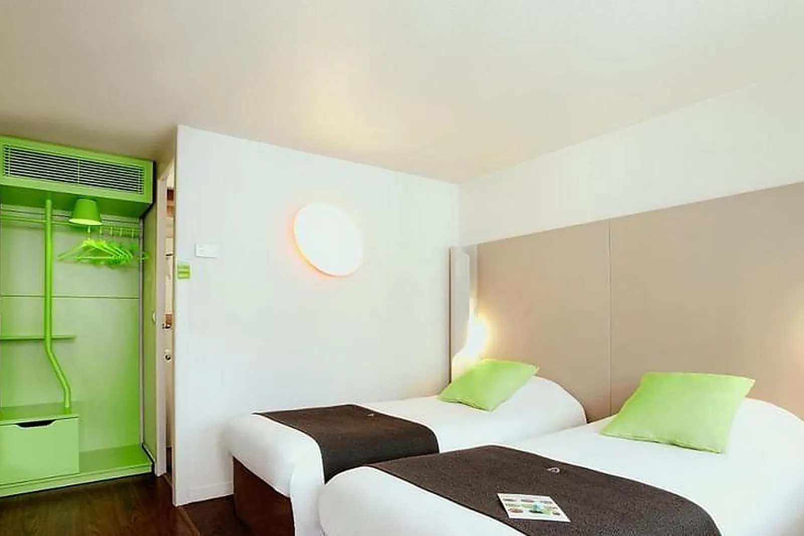 Lieux événementiels, HÔTEL RESTAURANT CAMPANILE TAVERNY***