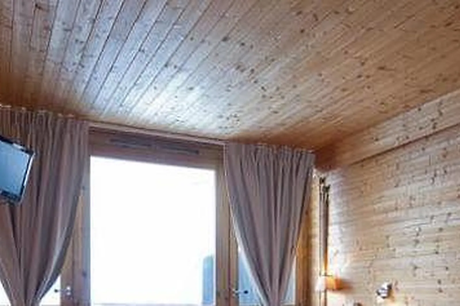 Lieux événementiels, HÔTEL RESTAURANT LA MANDIA