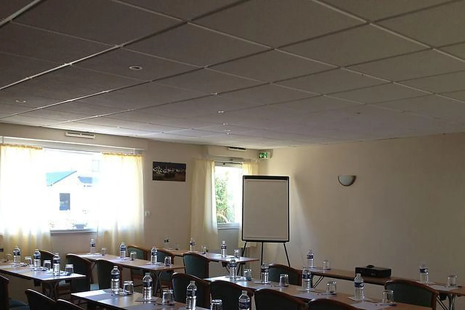 Lieux événementiels, HÔTEL RESTAURANT LA SIRENE À HOUAT