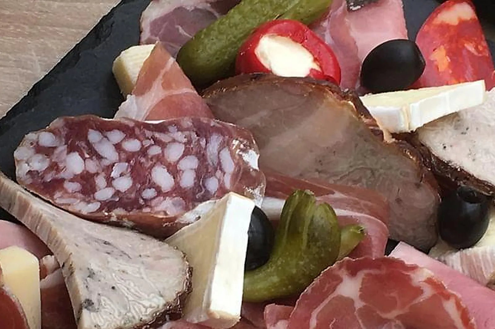 Lieux événementiels, HÔTEL RESTAURANT LA SIRENE À HOUAT