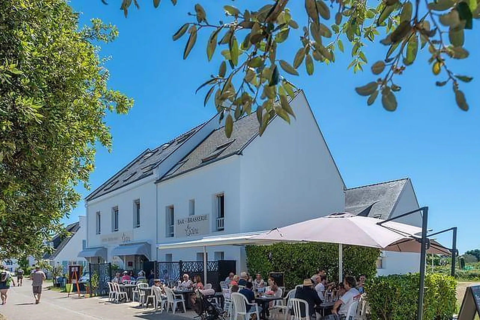 Lieux événementiels, HÔTEL RESTAURANT LA SIRENE À HOUAT