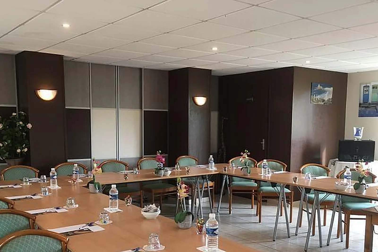 Lieux événementiels, HÔTEL RESTAURANT LA SIRENE À HOUAT