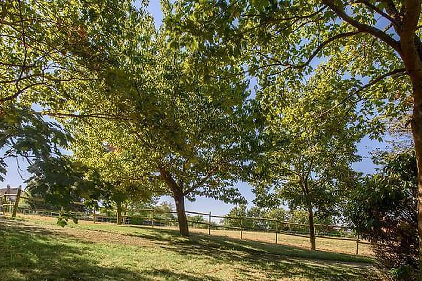 Lieux événementiels, HÔTEL RESTAURANT LE CHATARD