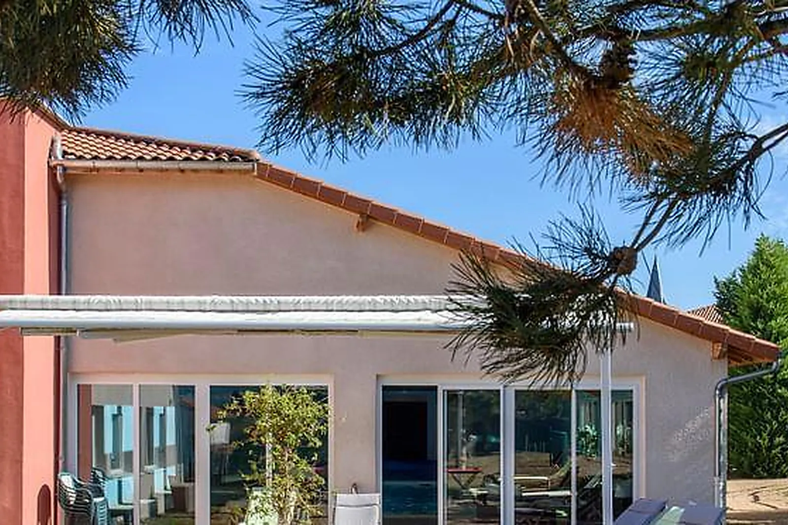 Lieux événementiels, HÔTEL RESTAURANT LE CHATARD