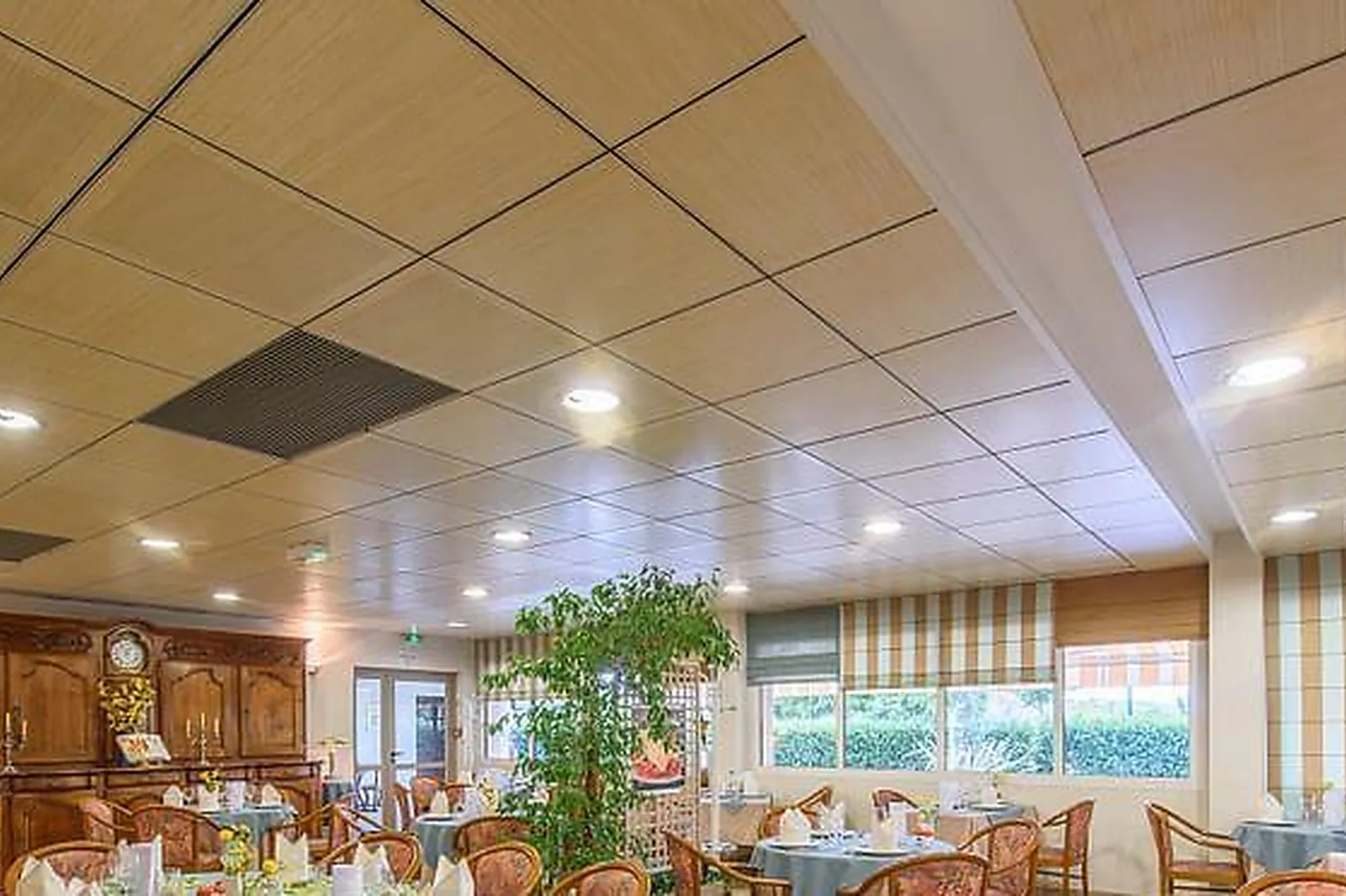 Lieux événementiels, HÔTEL RESTAURANT LE CHATARD