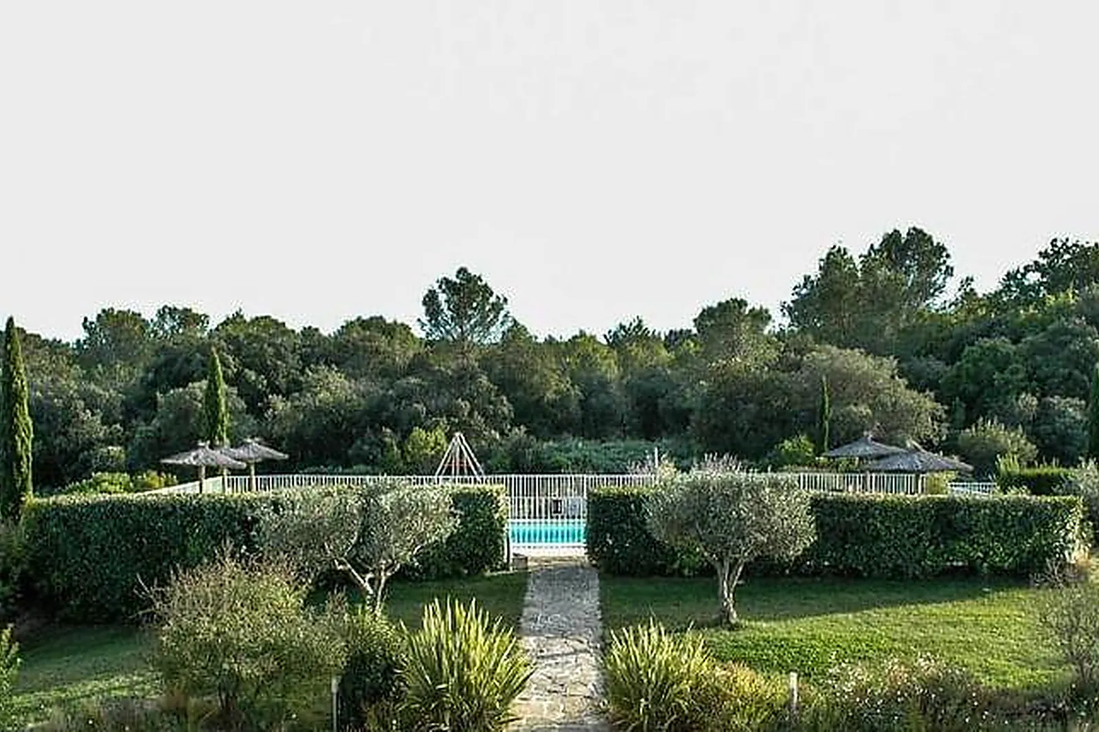 Lieux événementiels, HÔTEL RESTAURANT LE GARDON