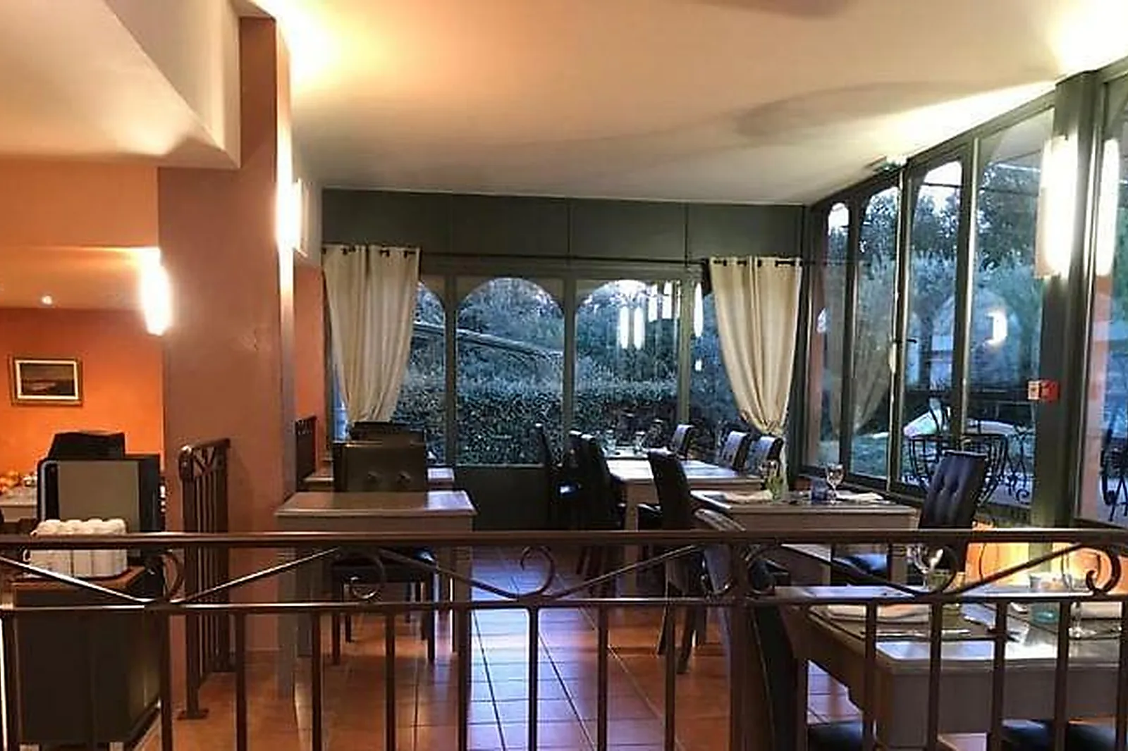 Lieux événementiels, HÔTEL RESTAURANT LE GARDON