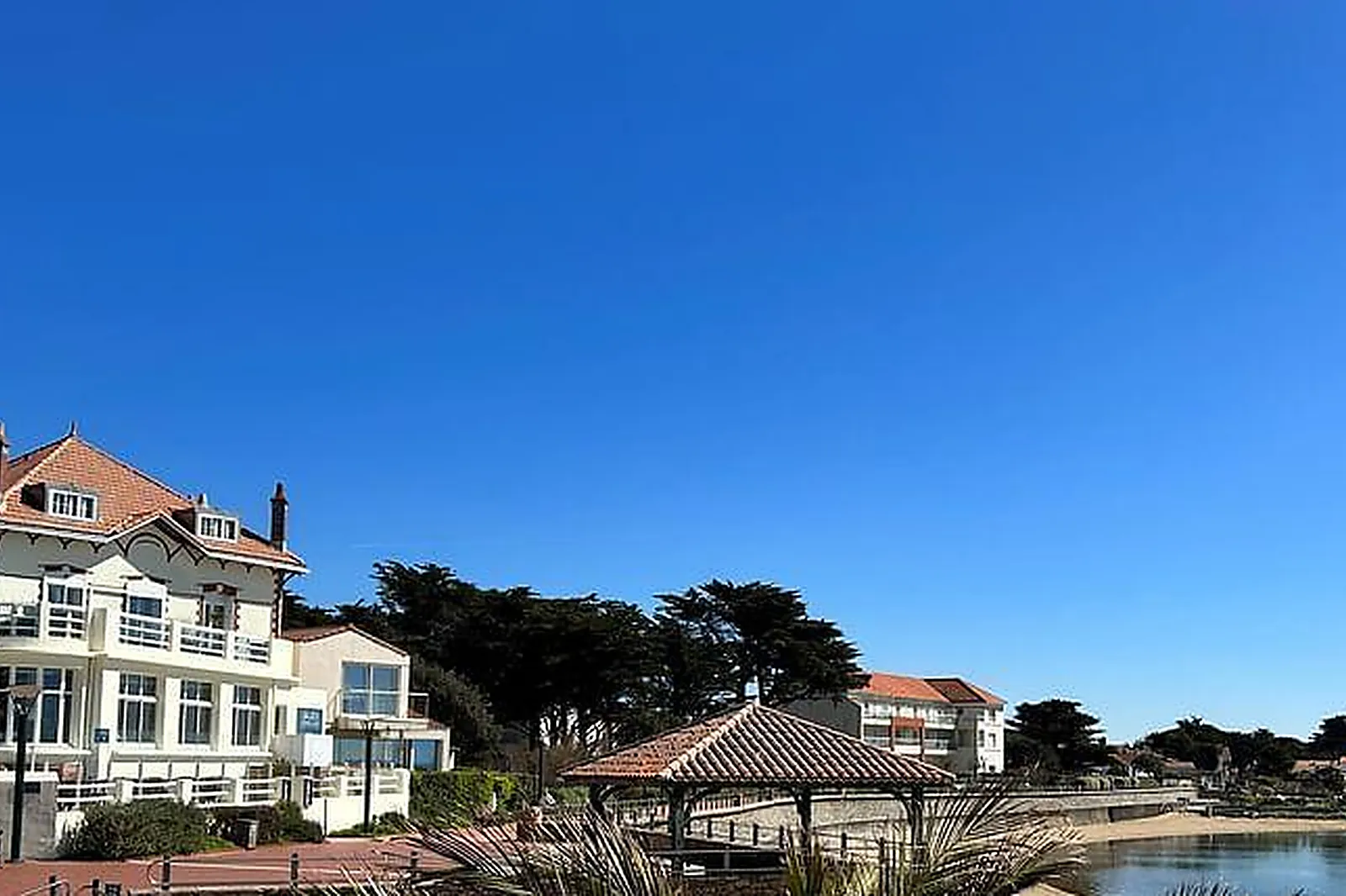 Lieux événementiels, HÔTEL RESTAURANT LE GRAND LARGE