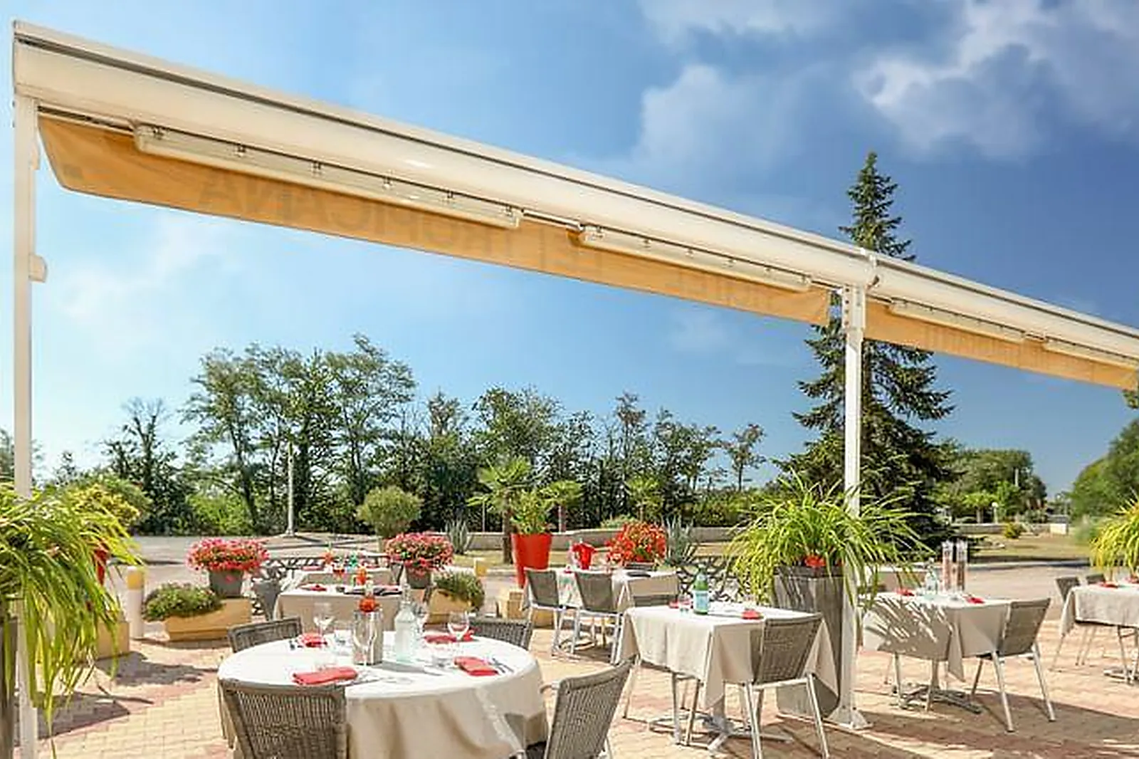 Lieux événementiels, HÔTEL RESTAURANT LE TROPICANA