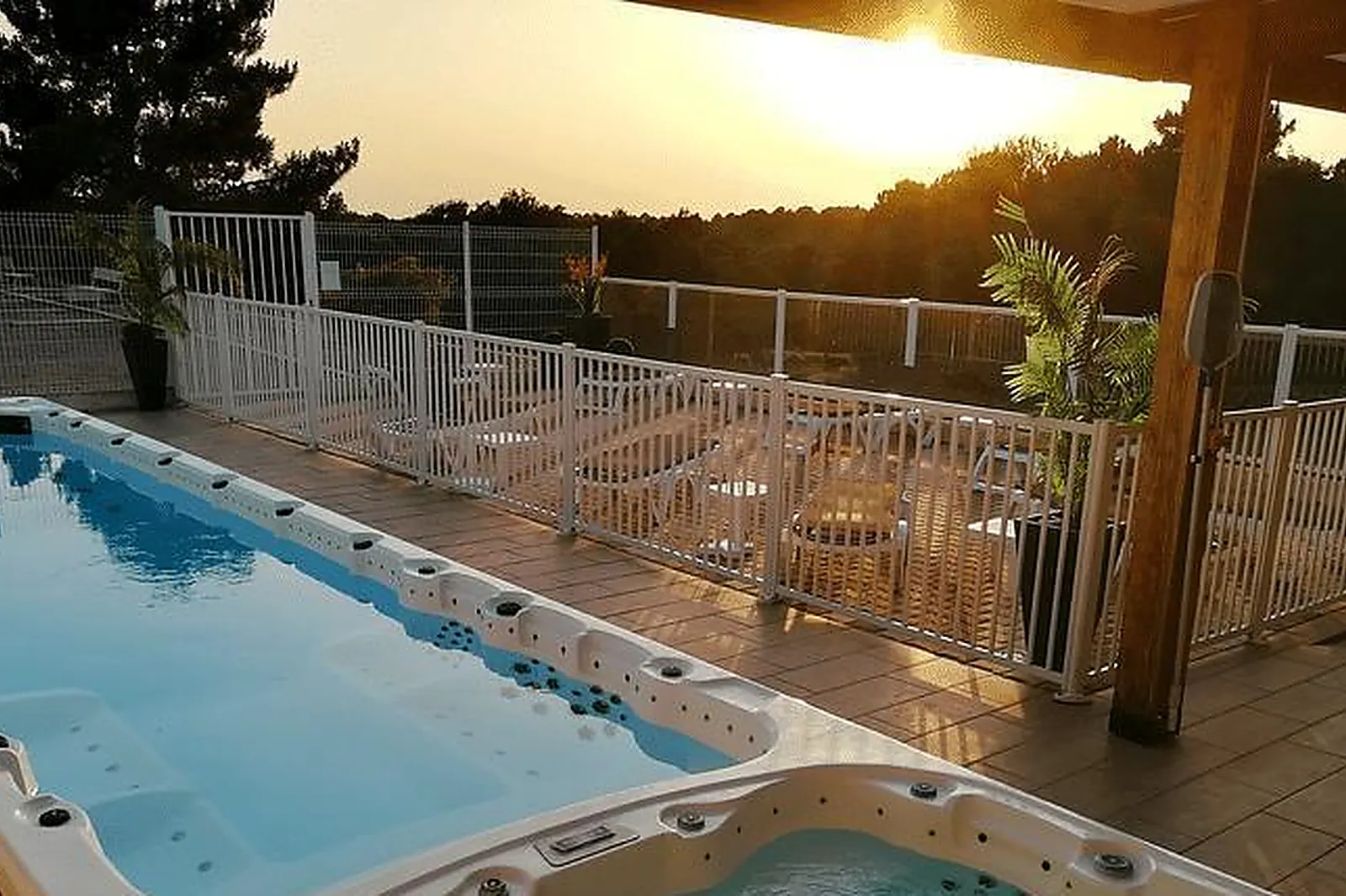 Lieux événementiels, HÔTEL RESTAURANT LE TROPICANA