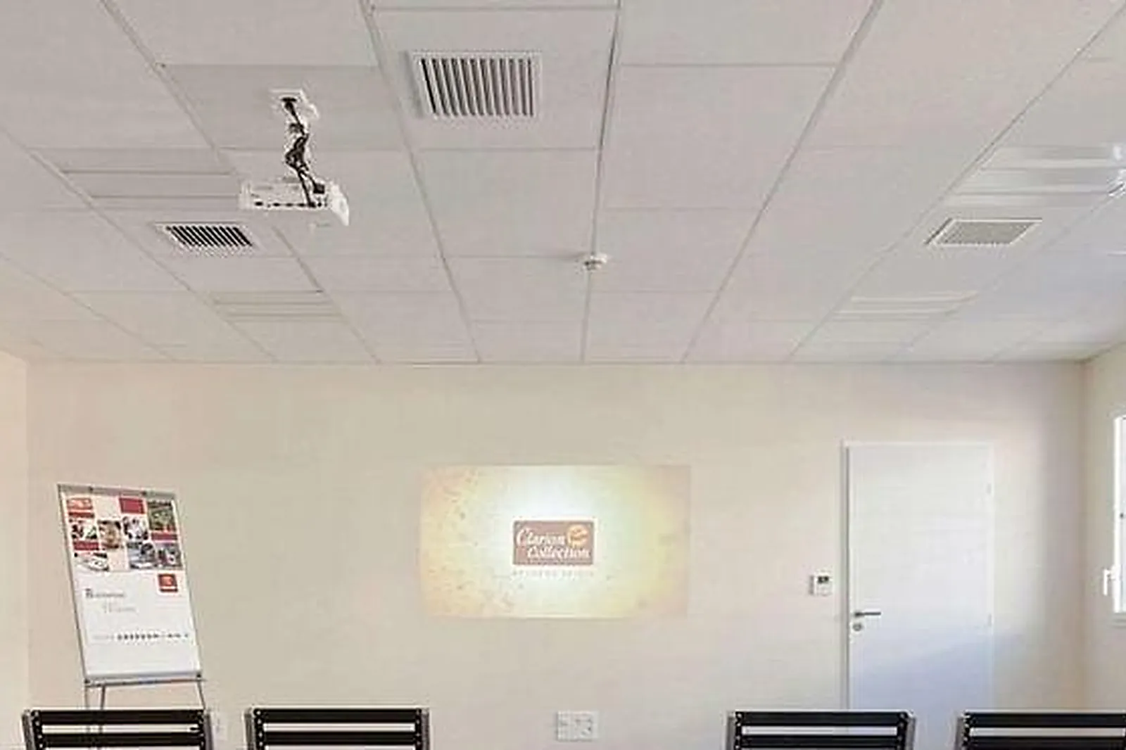 Lieux événementiels, HÔTEL RESTAURANT LES FLOTS****