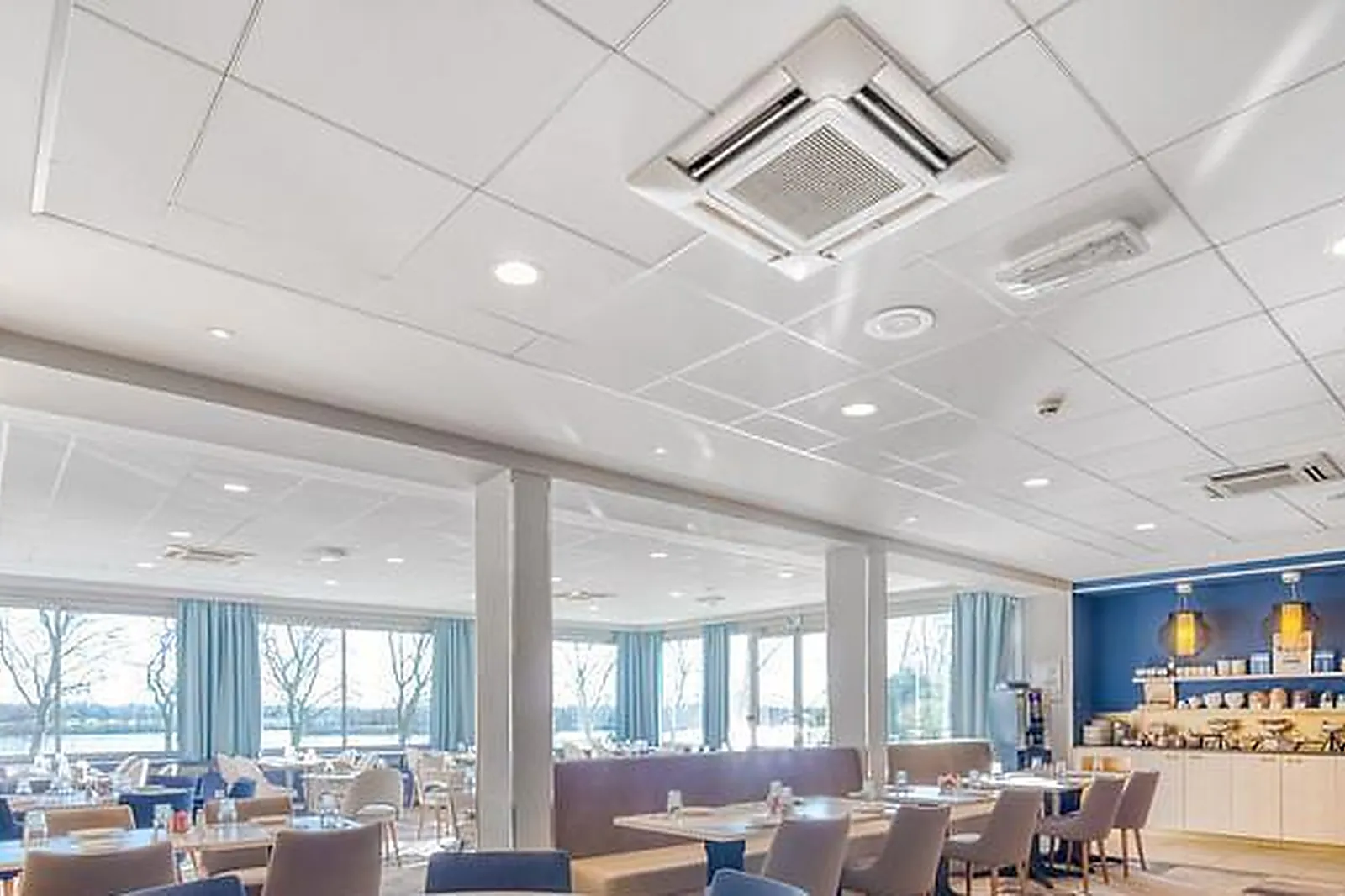 Lieux événementiels, HÔTEL RESTAURANT MERCURE MÂCON BORD DE SAÔNE ****