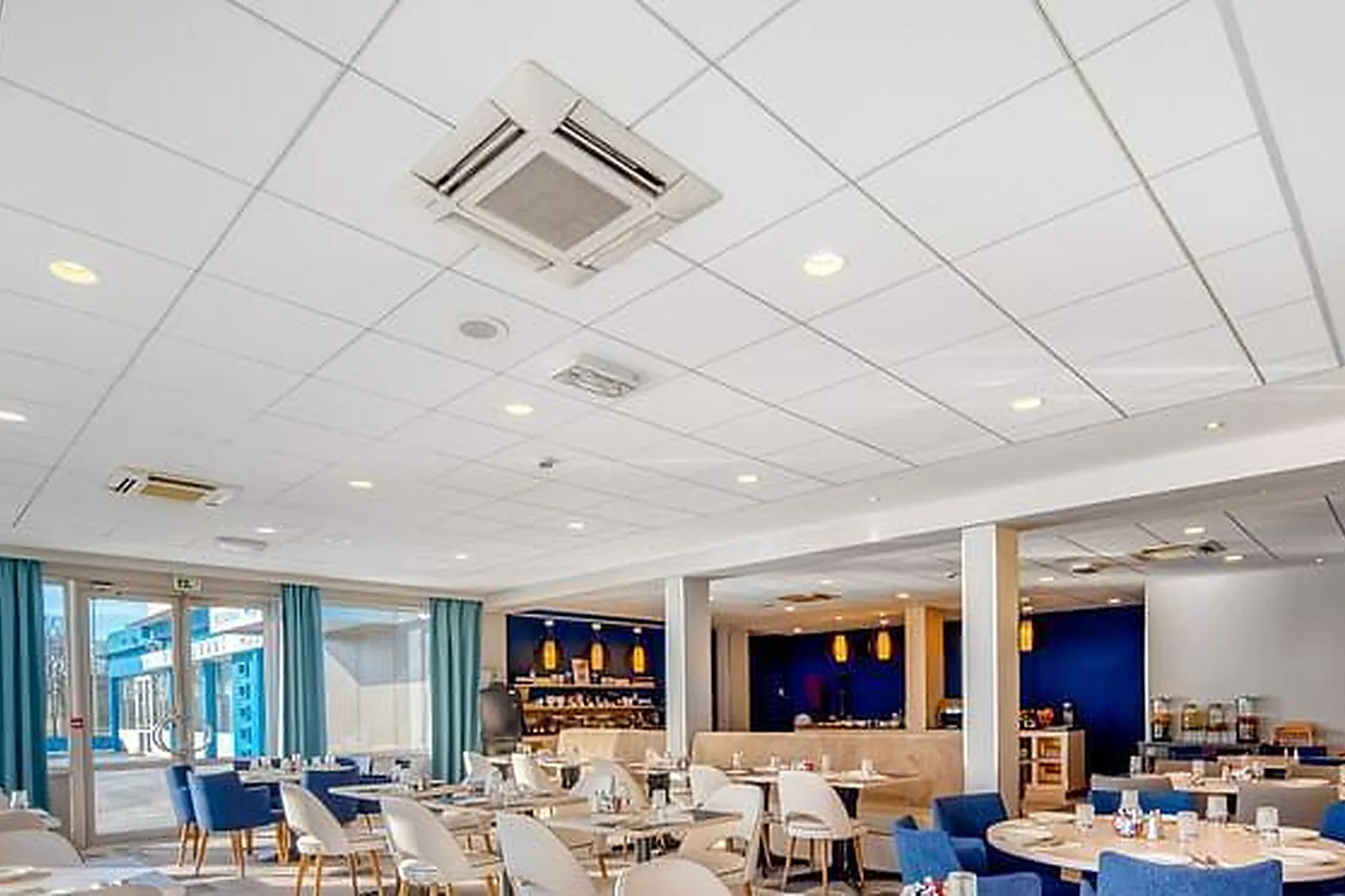 Lieux événementiels, HÔTEL RESTAURANT MERCURE MÂCON BORD DE SAÔNE ****