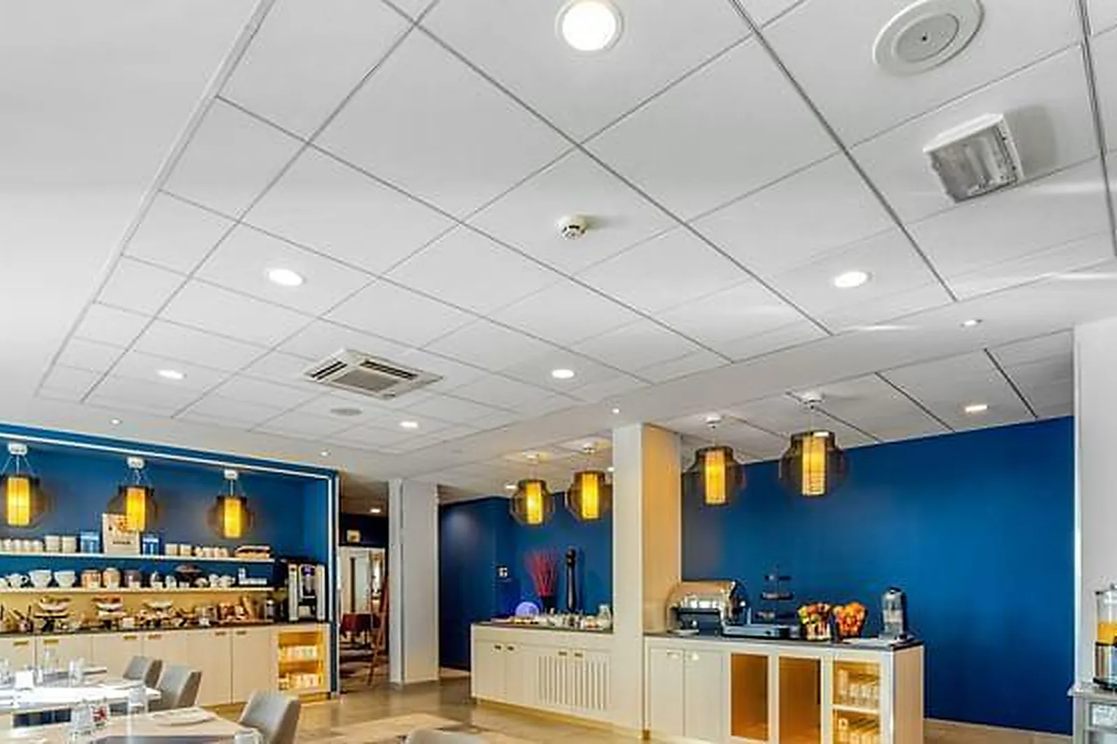 Lieux événementiels, HÔTEL RESTAURANT MERCURE MÂCON BORD DE SAÔNE ****