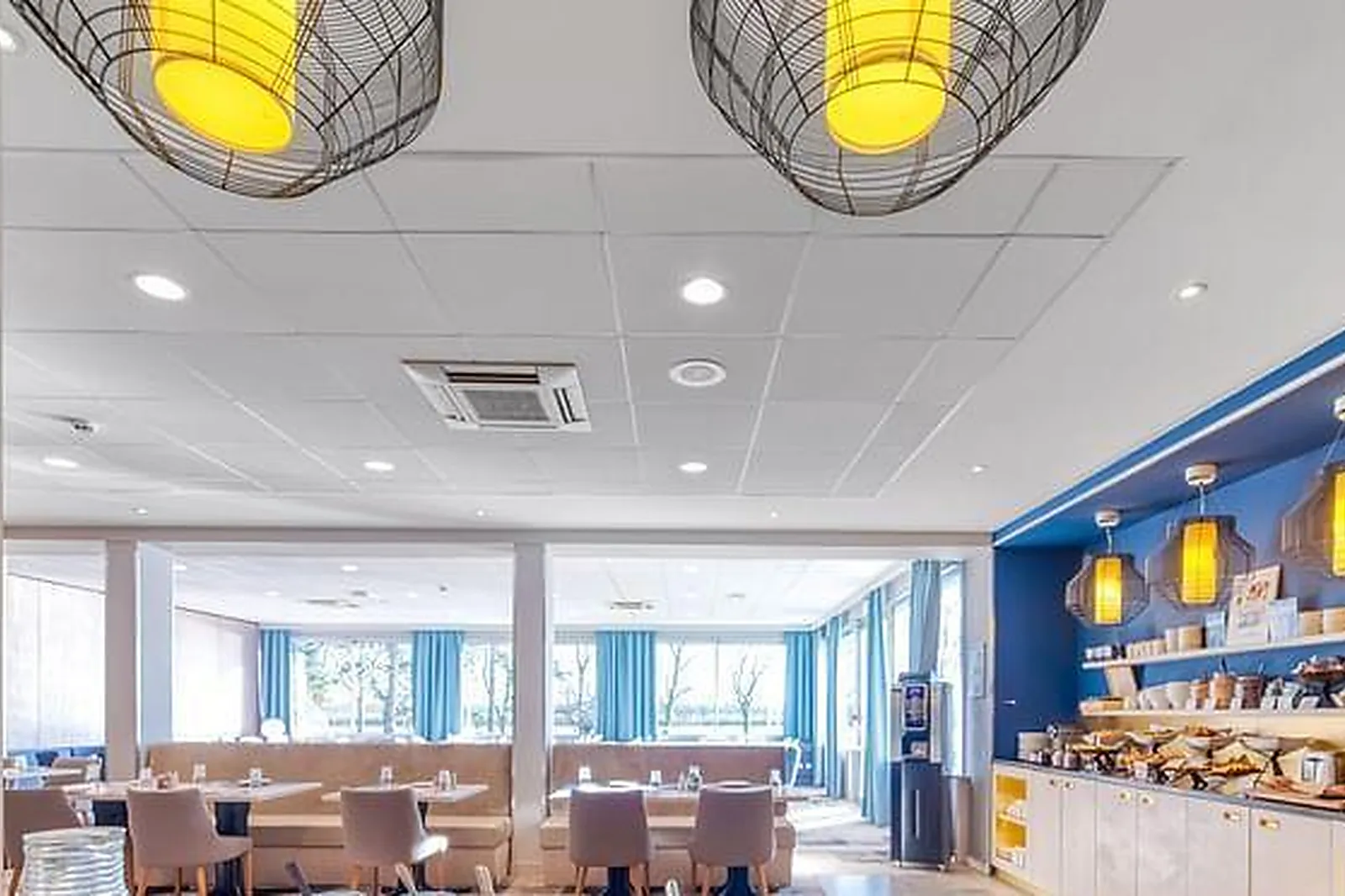 Lieux événementiels, HÔTEL RESTAURANT MERCURE MÂCON BORD DE SAÔNE ****