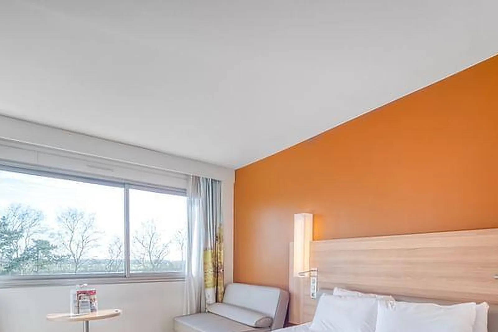 Lieux événementiels, HÔTEL RESTAURANT MERCURE MÂCON BORD DE SAÔNE ****