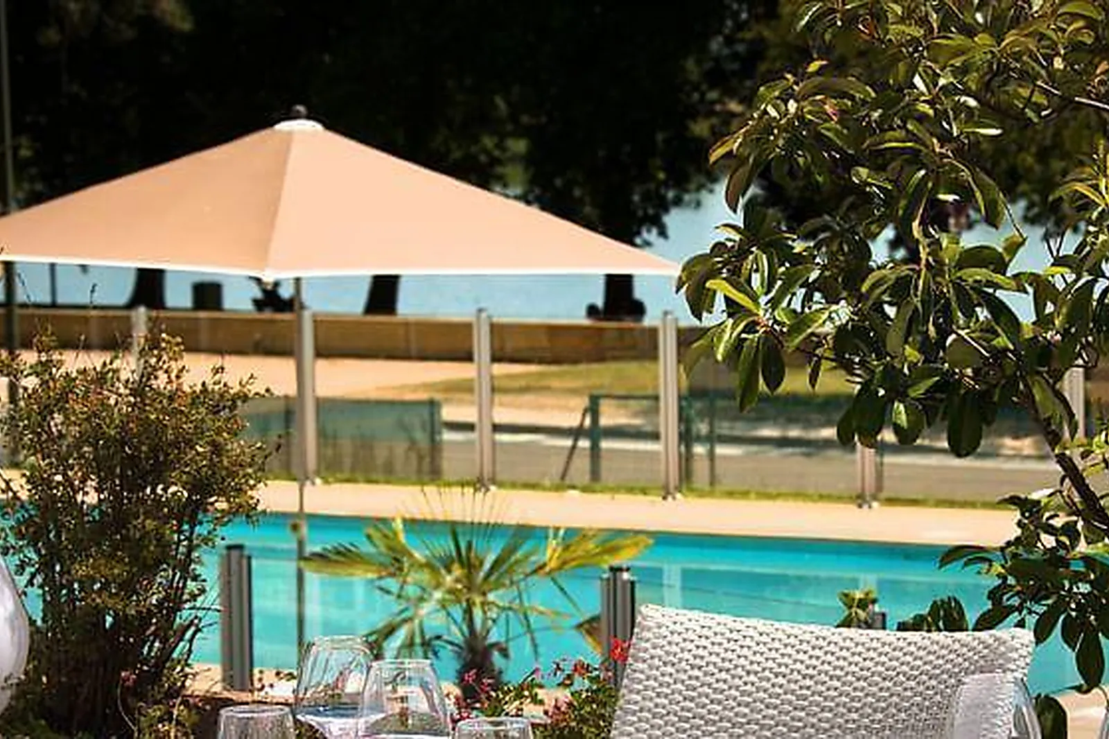 Lieux événementiels, HÔTEL RESTAURANT MERCURE MÂCON BORD DE SAÔNE ****