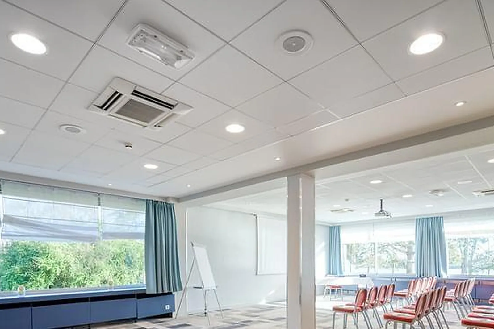 Lieux événementiels, HÔTEL RESTAURANT MERCURE MÂCON BORD DE SAÔNE ****