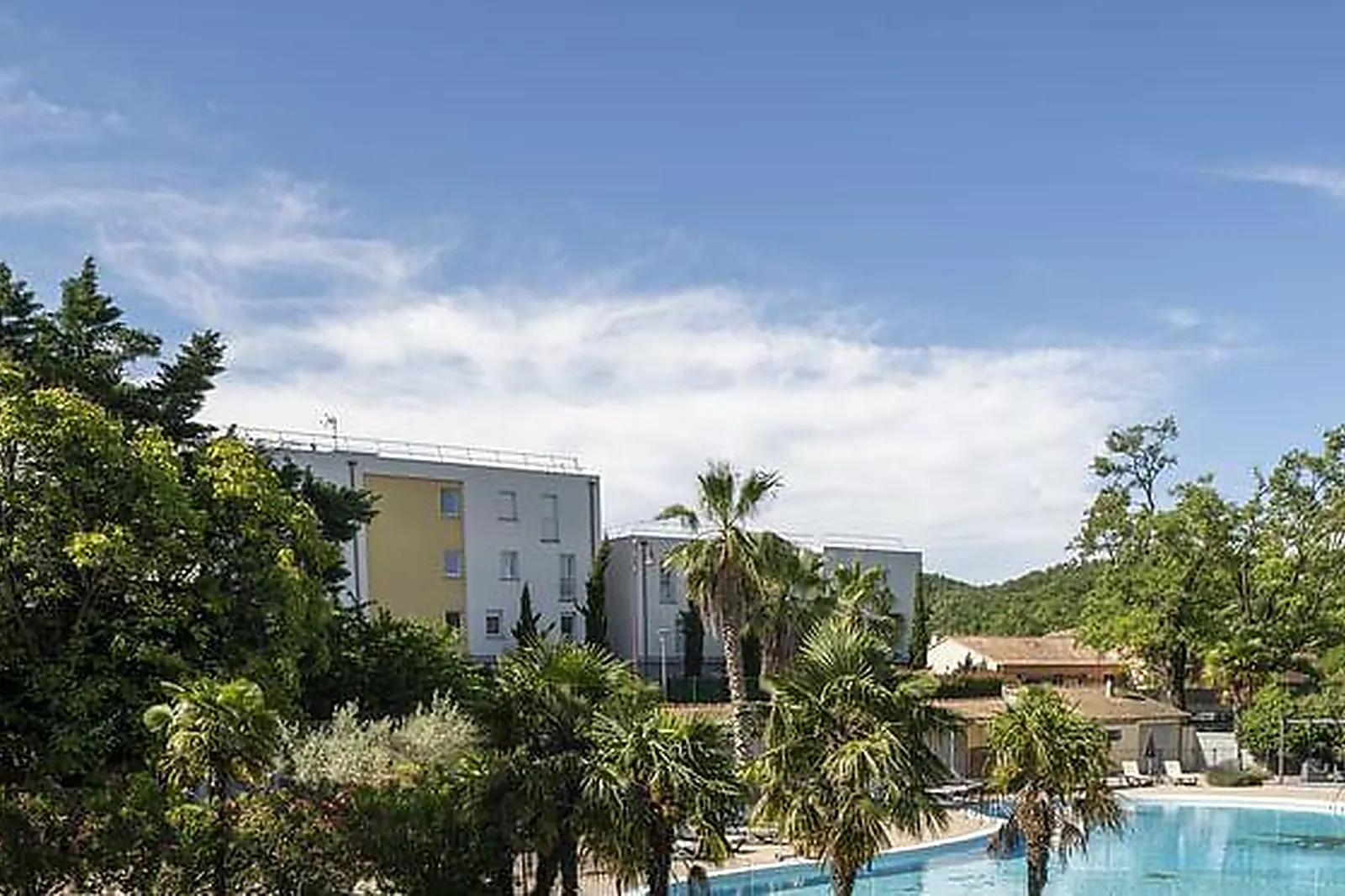 Lieux événementiels, HÔTEL RESTAURANT SPA LES OLIVIERS ***