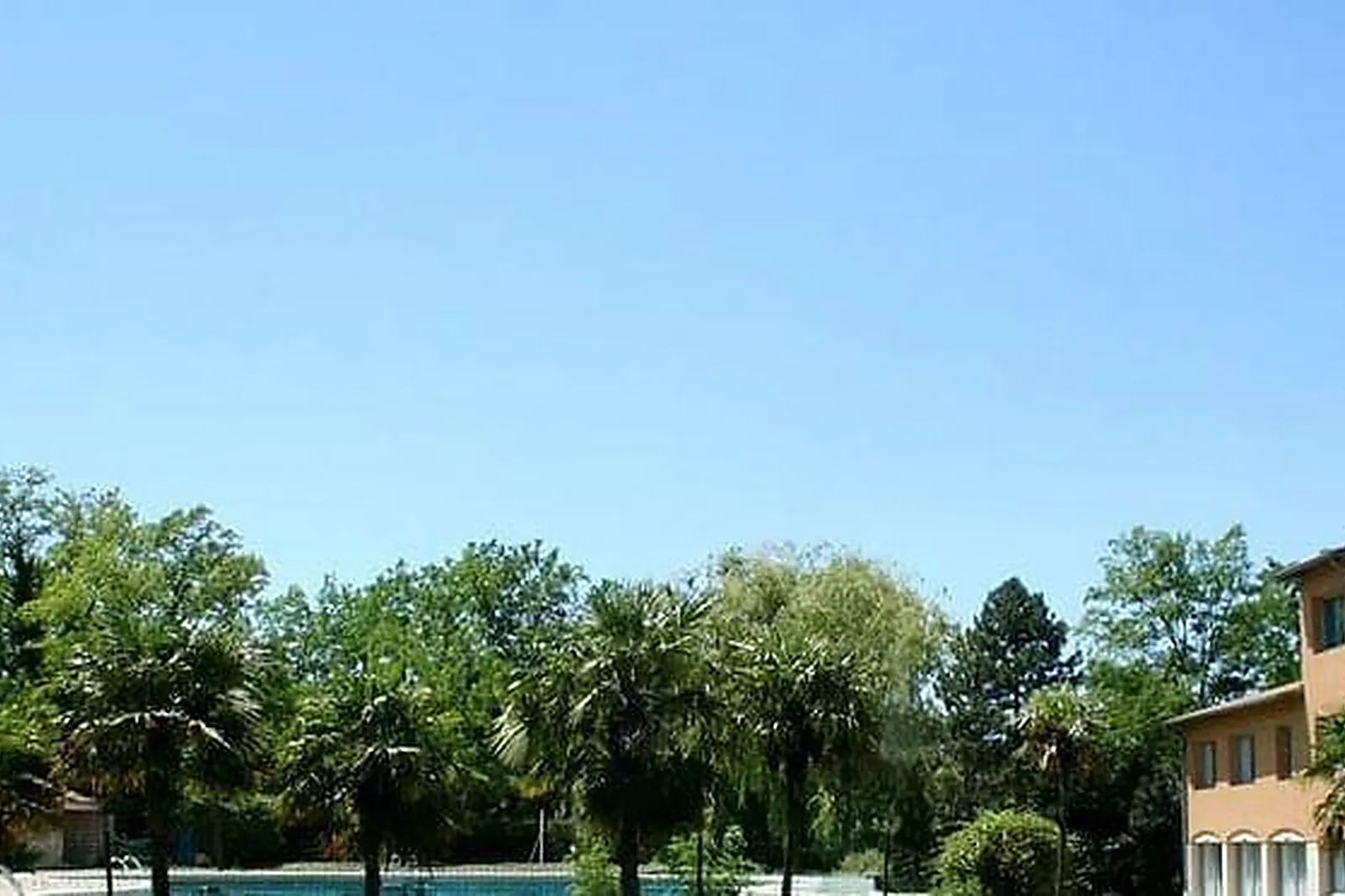 Lieux événementiels, HÔTEL RESTAURANT SPA LES OLIVIERS ***